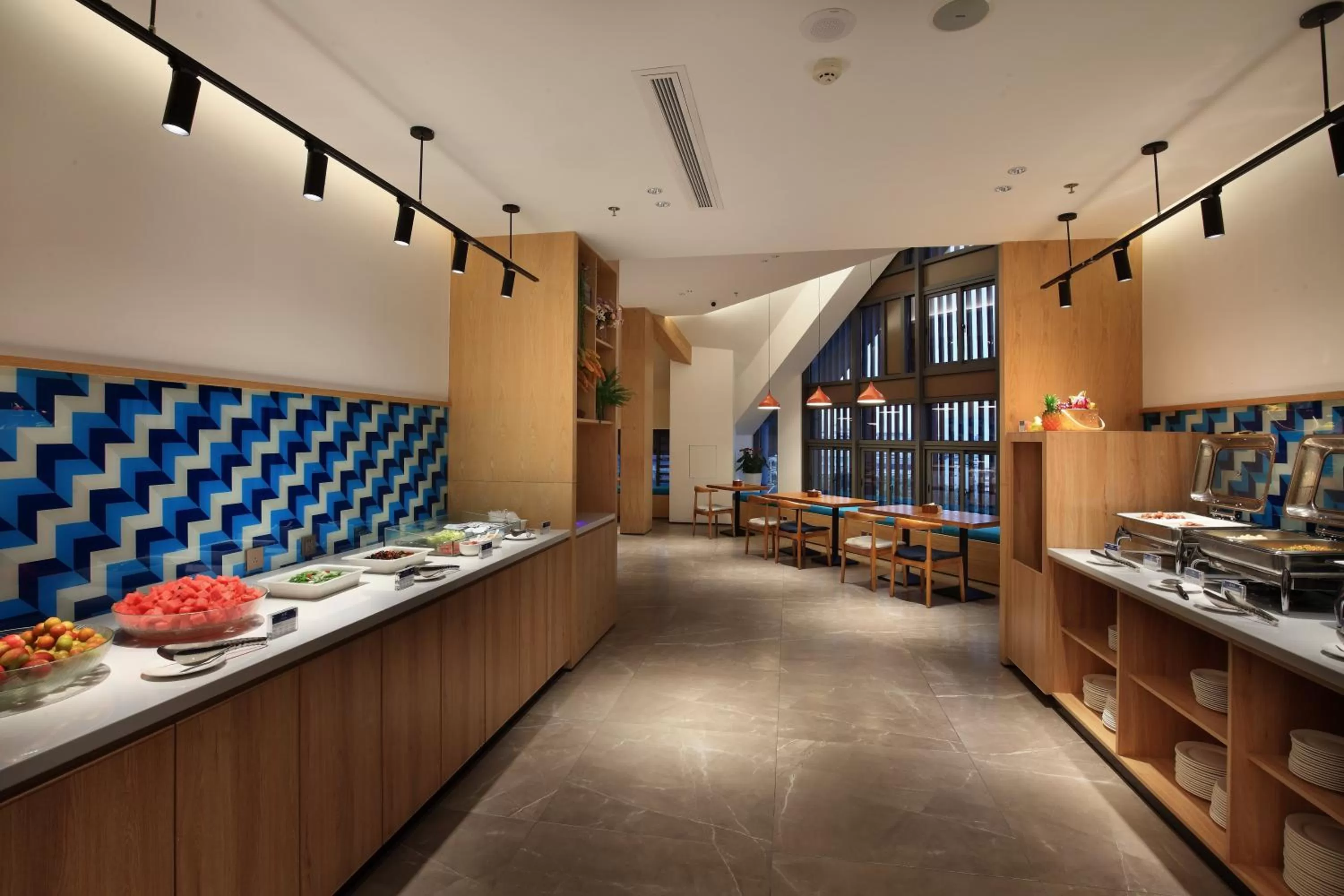 Restaurant/places to eat in Holiday Inn Express Guilin City Center by IHG