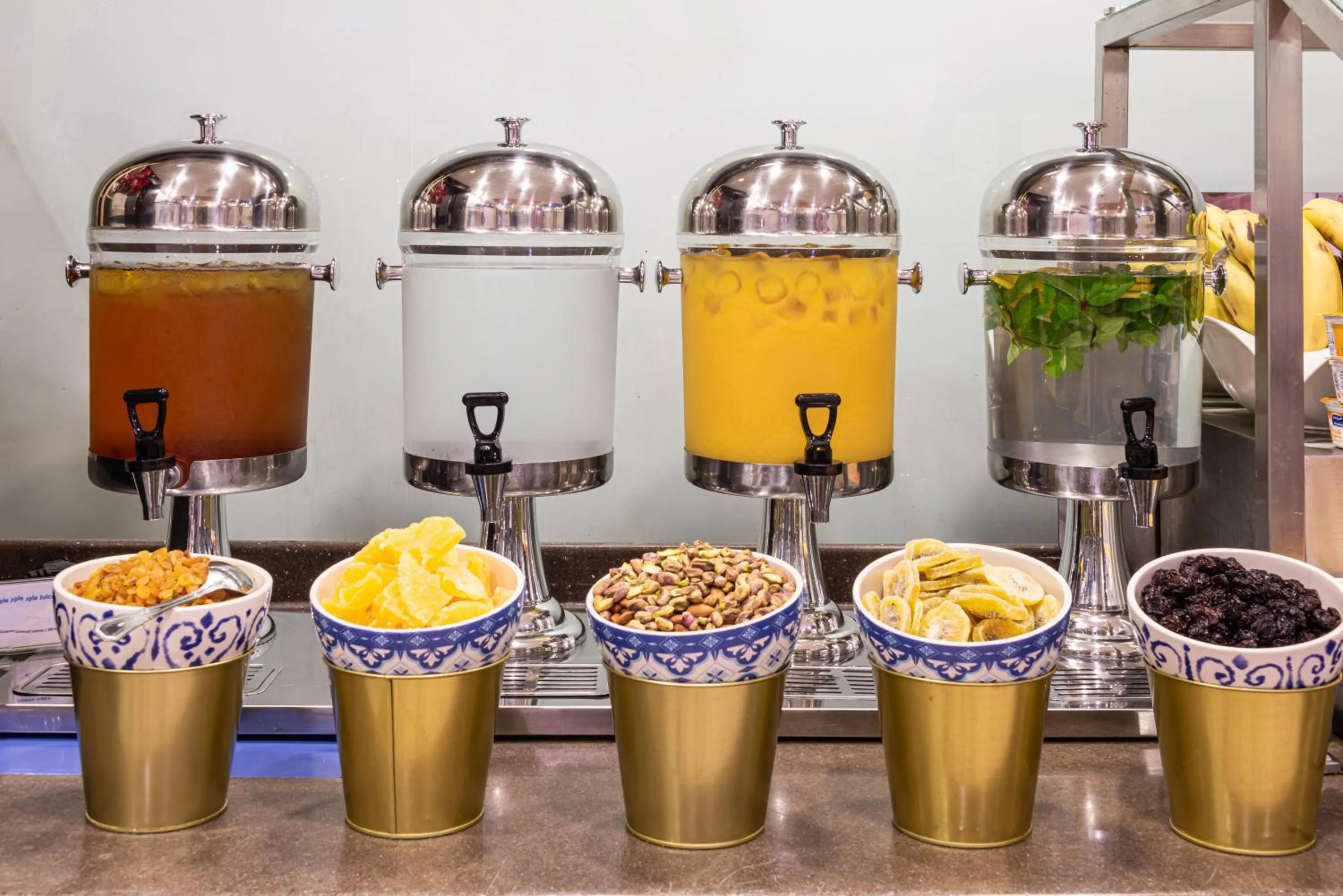 Food and drinks in Mena Hotel Nasiriah Riyadh