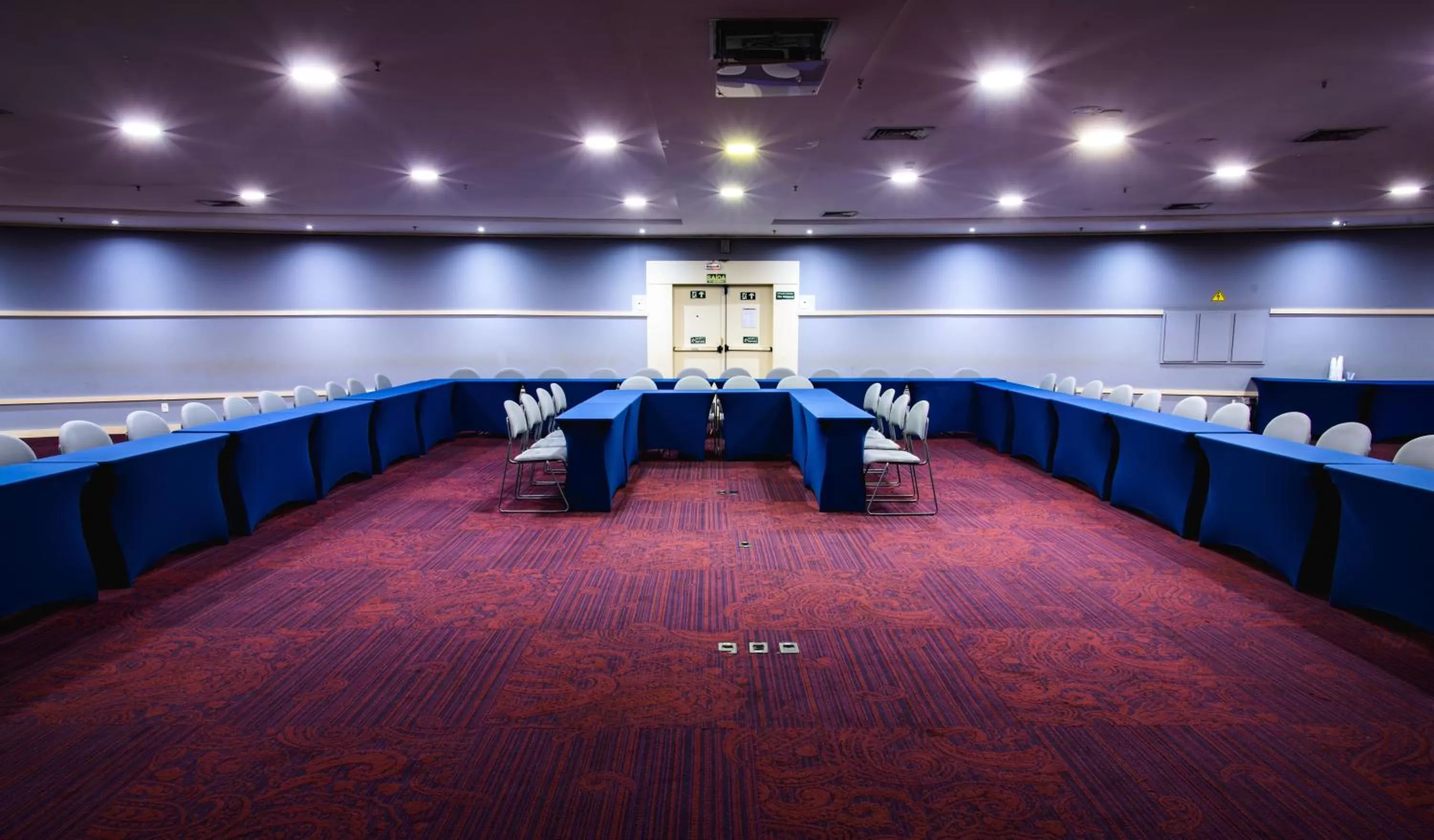 Meeting/conference room in Comfort Suites Alphaville