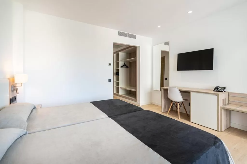 Bed in Hotel Mirador