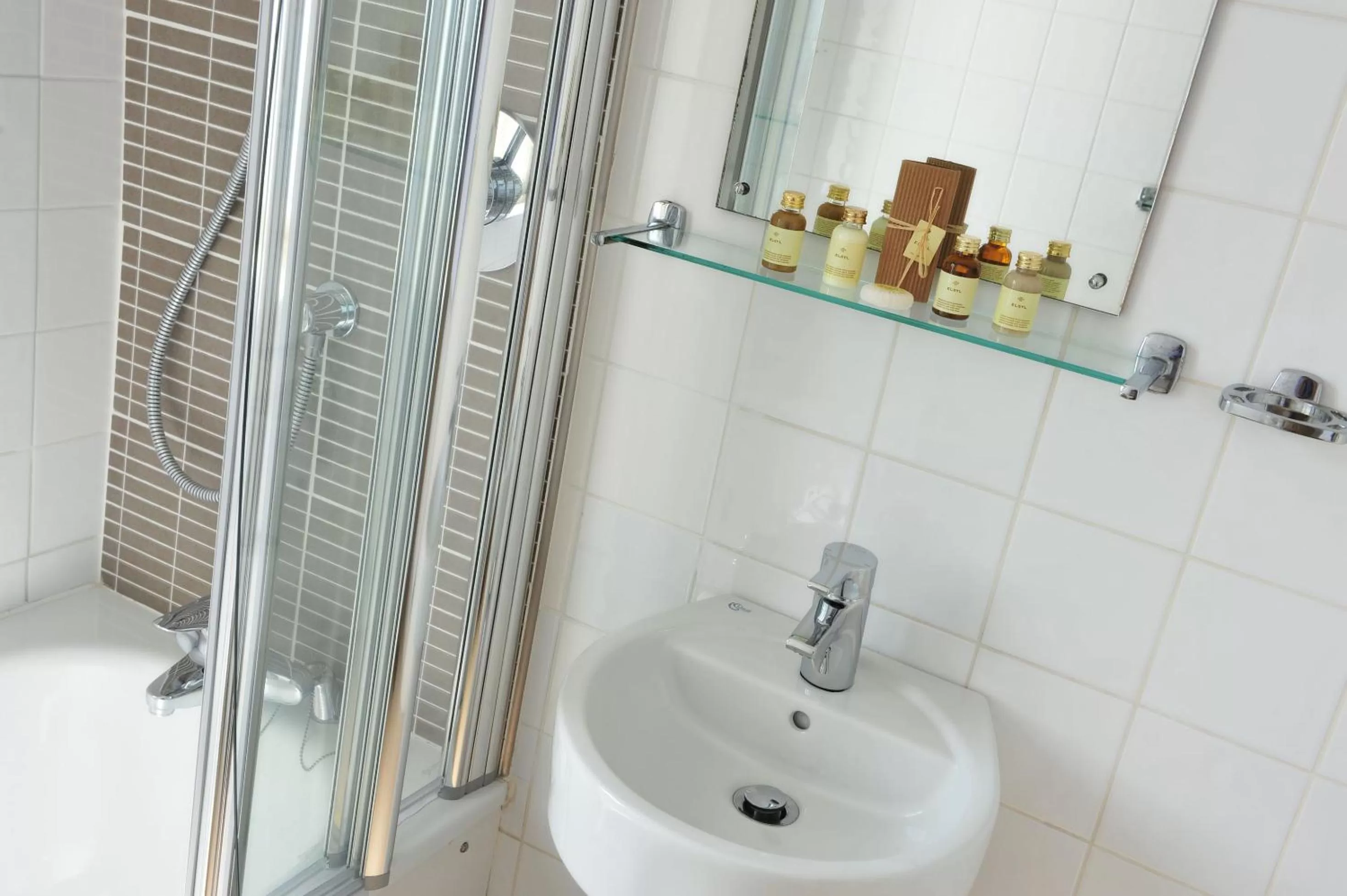 Bathroom in The White Lion Hotel