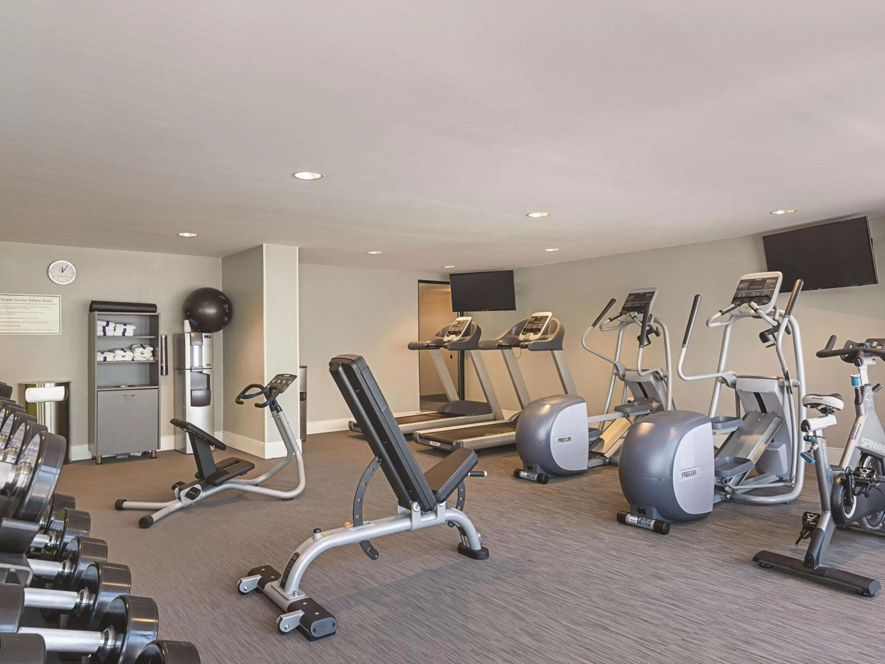 Fitness centre/facilities in La Quinta by Wyndham Salem NH
