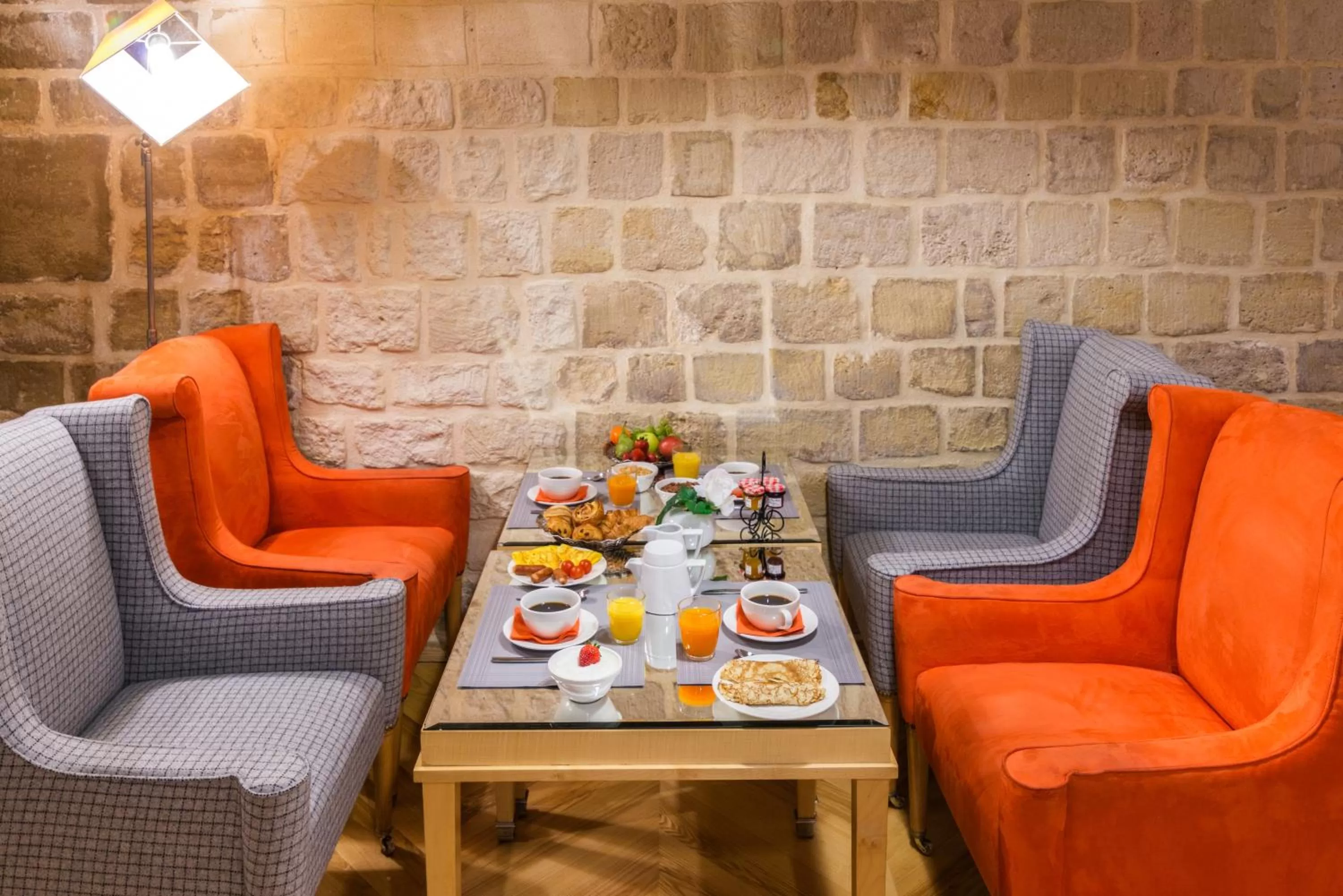 Restaurant/places to eat in Hotel Lorette - Astotel