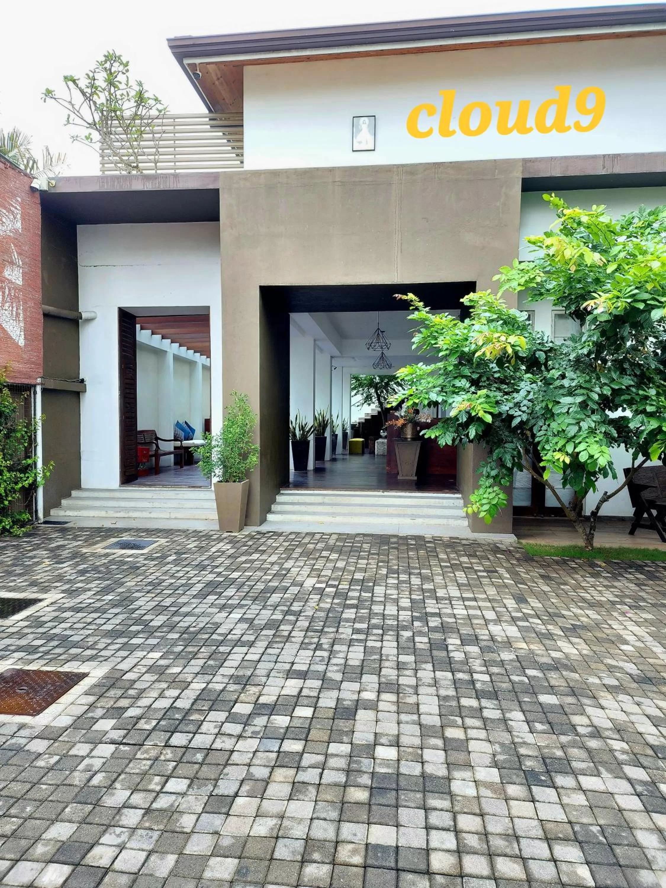Facade/entrance in Hotel Cloud 9 Negombo
