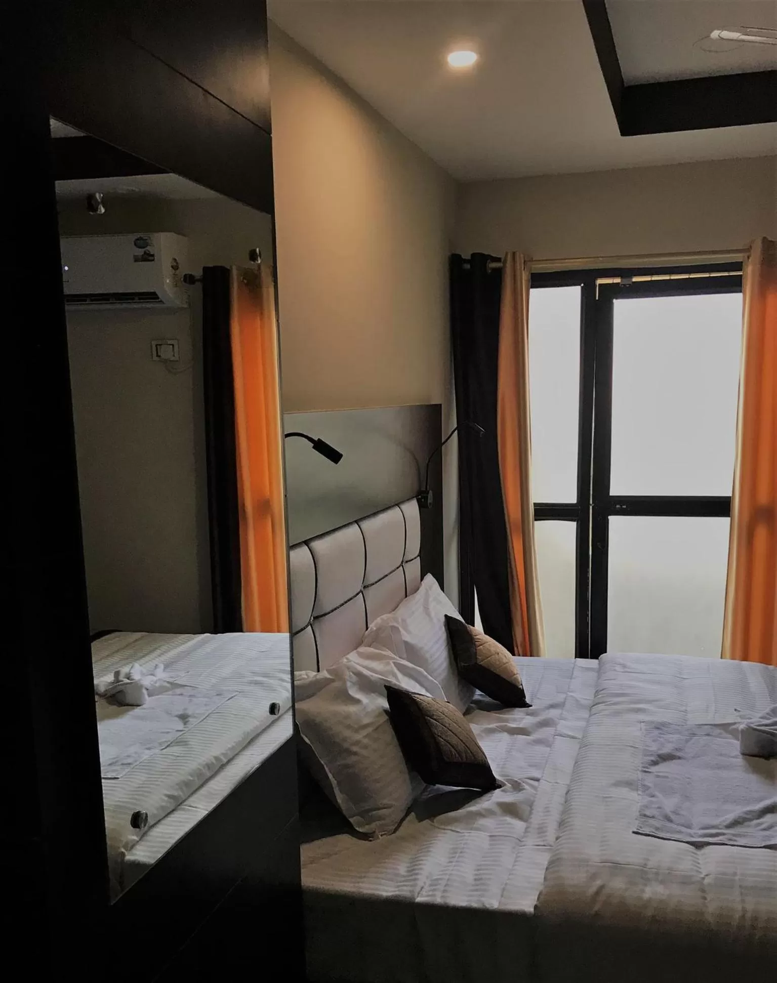 Photo of the whole room, Bed in Citi Inn