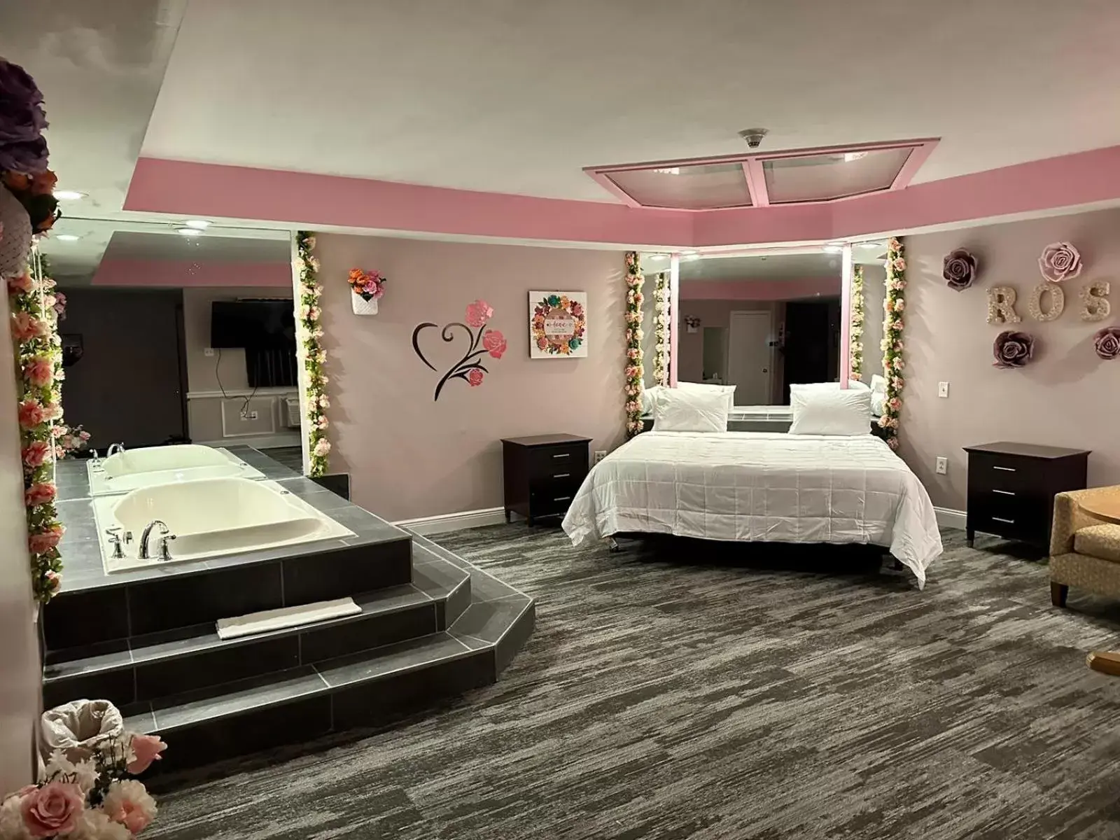 Inn of the Dove - Romantic Luxury Suites with Jacuzzi & Seasonal Fireplace at Harrisburg-Hershey-Philadelphia, PA Inn of the Dove - Romantic Luxury Suites with Jacuzzi & Seasonal Fireplace at Harrisburg-Hershey-Philadelphia, PA