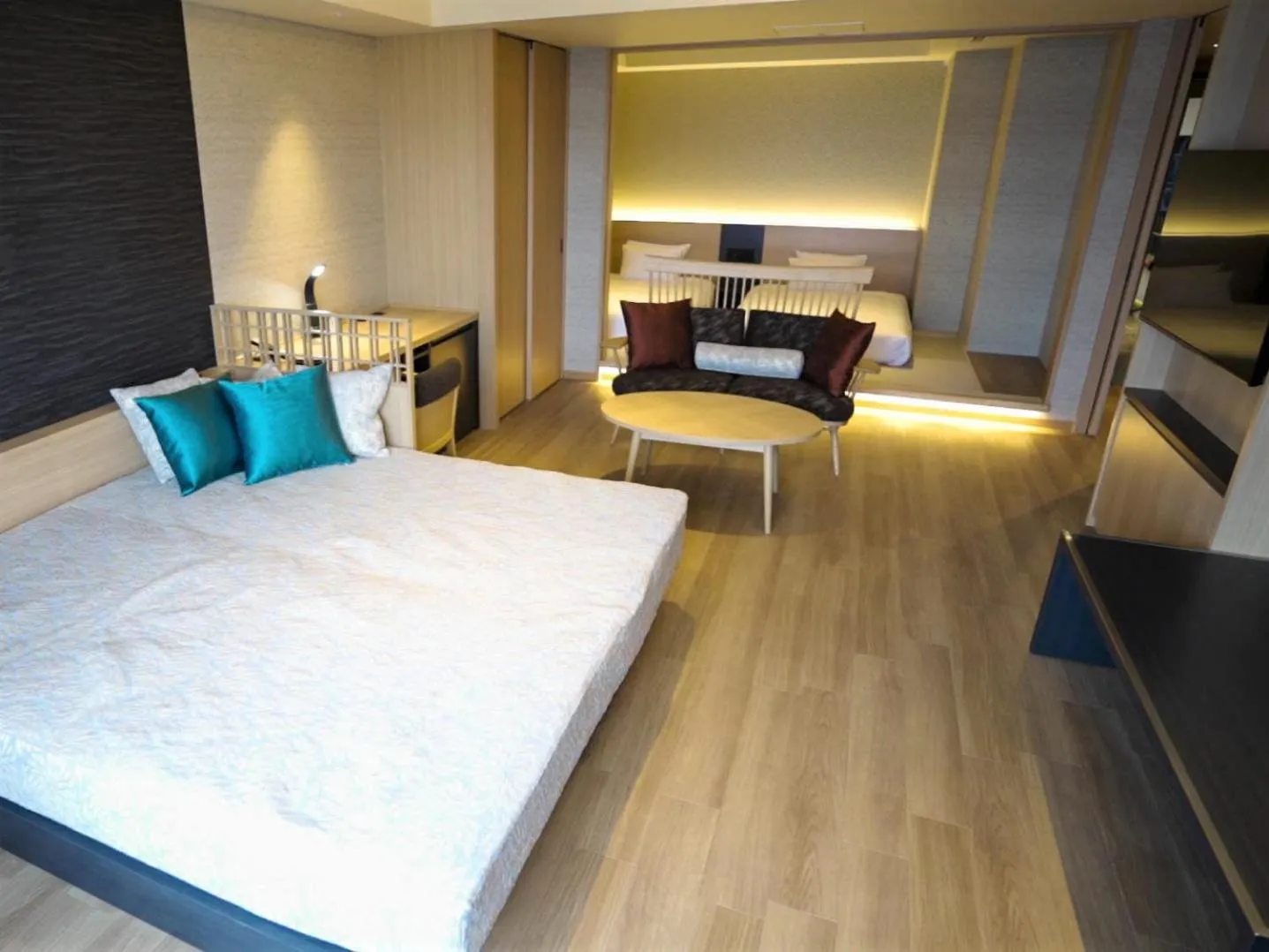 Photo of the whole room, Bed in Hakodate Yunokawa Onsen Umi to Akari Hewitt Resort