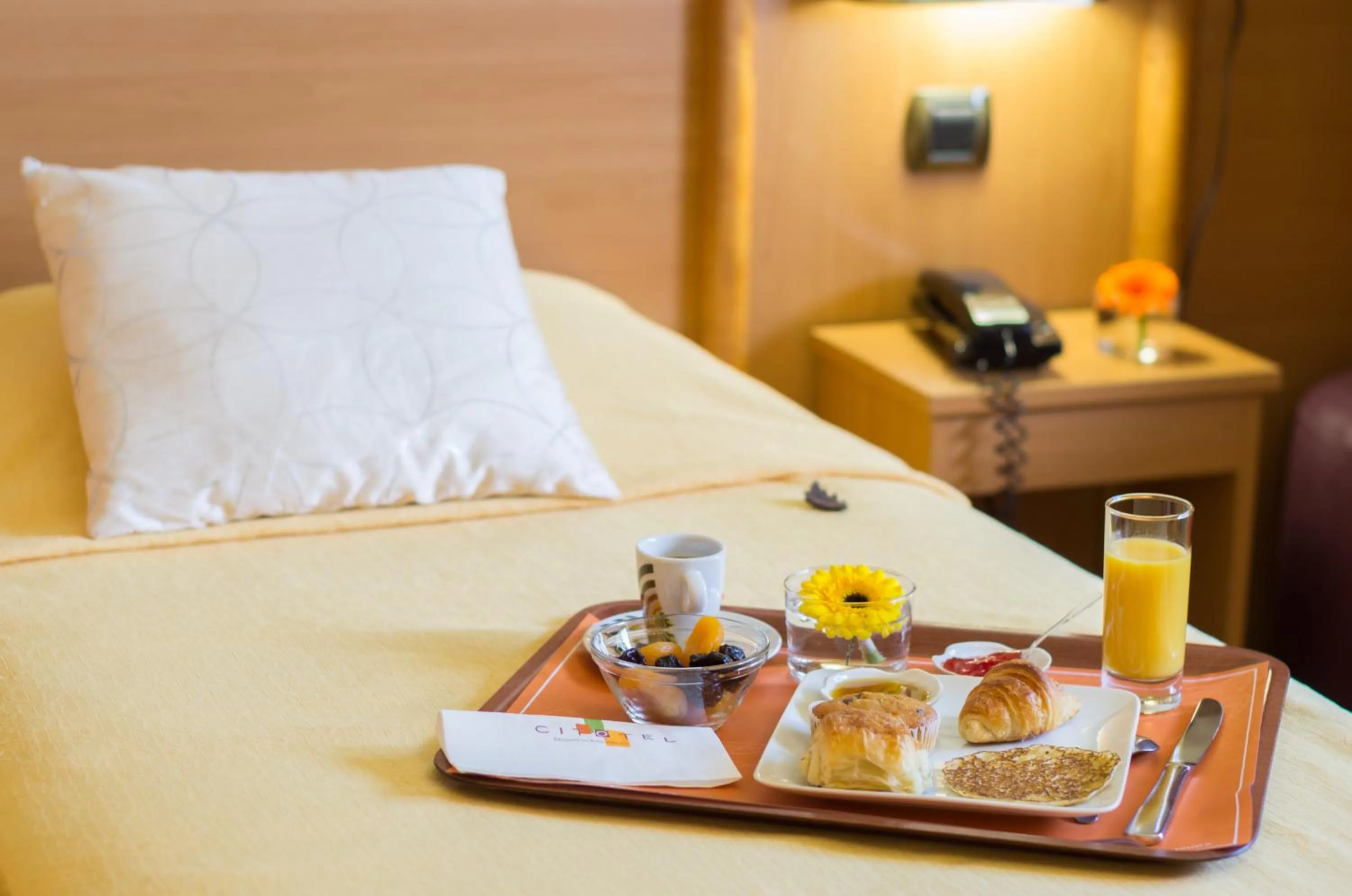 Decorative detail, Bed in Cit'Hotel Avantici Gap