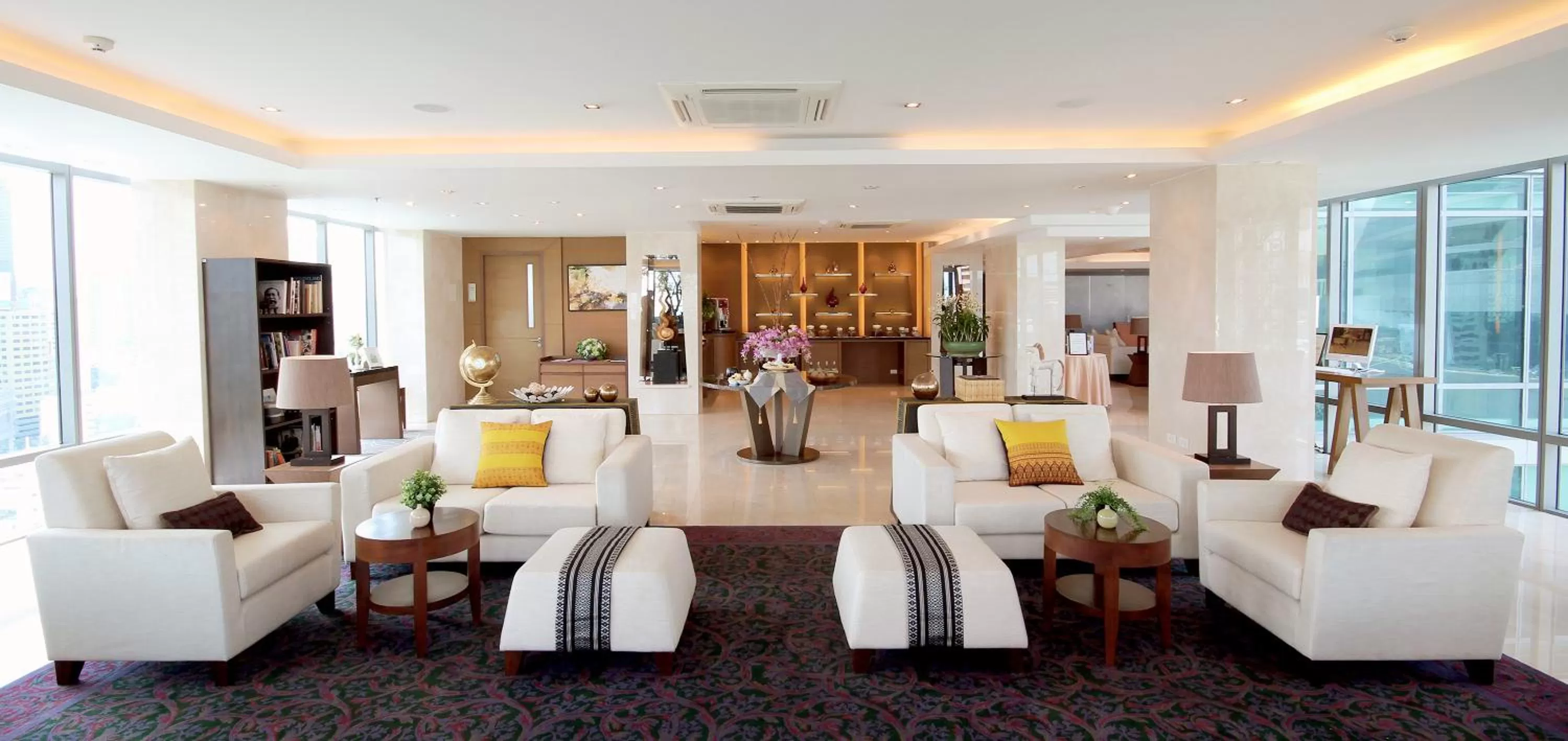 Lobby or reception in Sivatel Bangkok Hotel