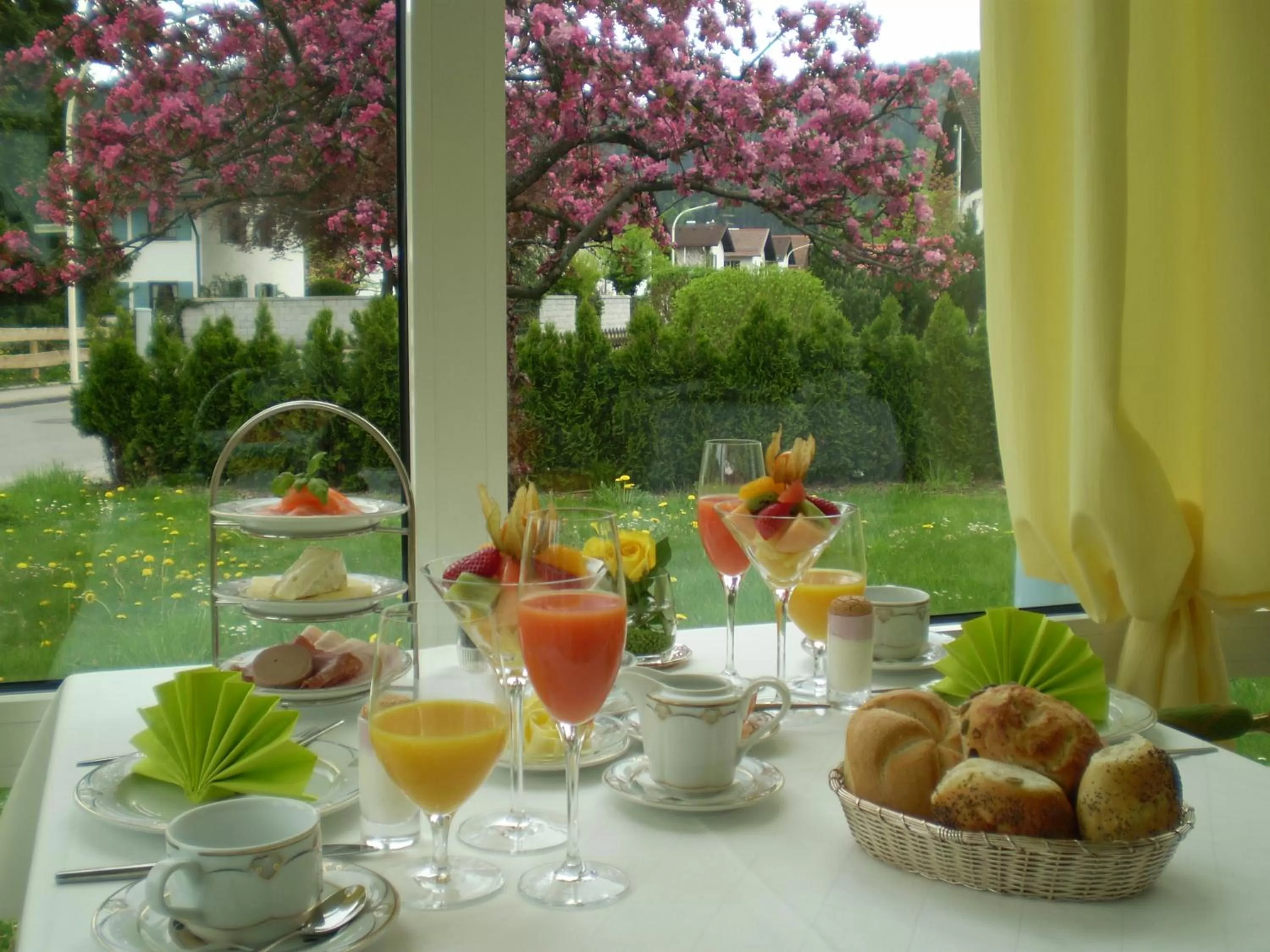 Restaurant/places to eat in Hotel Christine