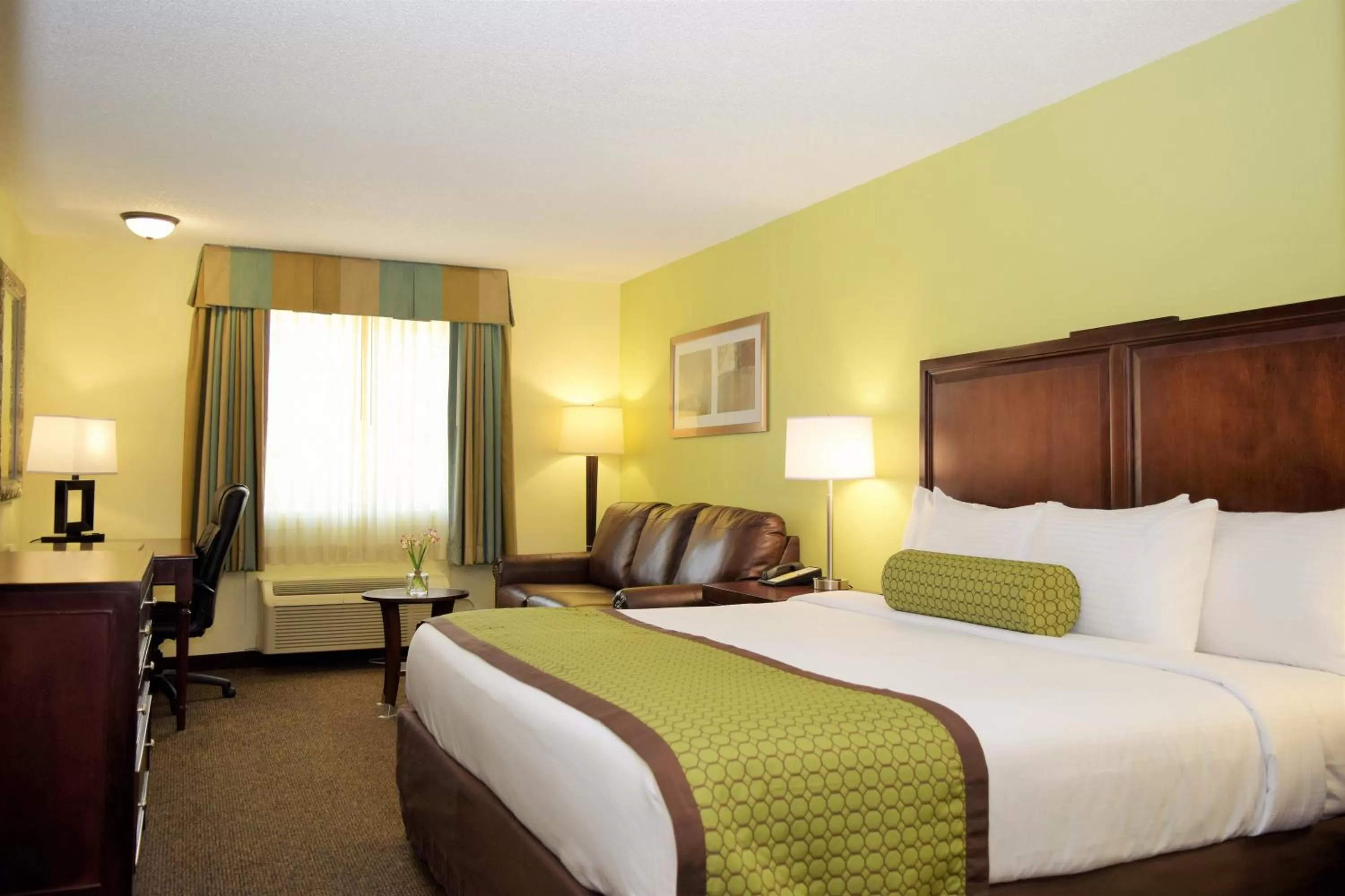 Photo of the whole room, Bed in Baymont by Wyndham Pierre