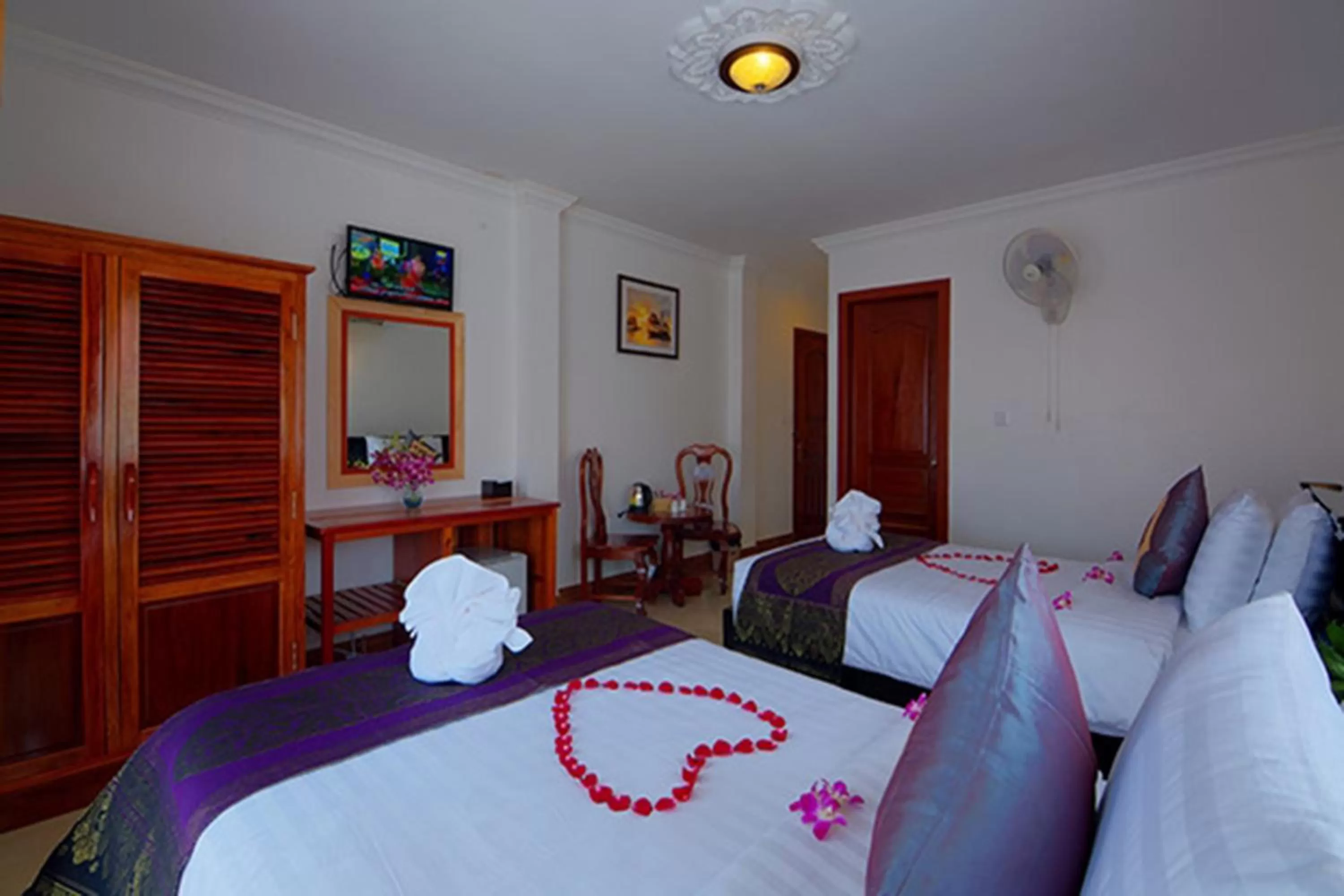 Bed in Bou Phanith Villa