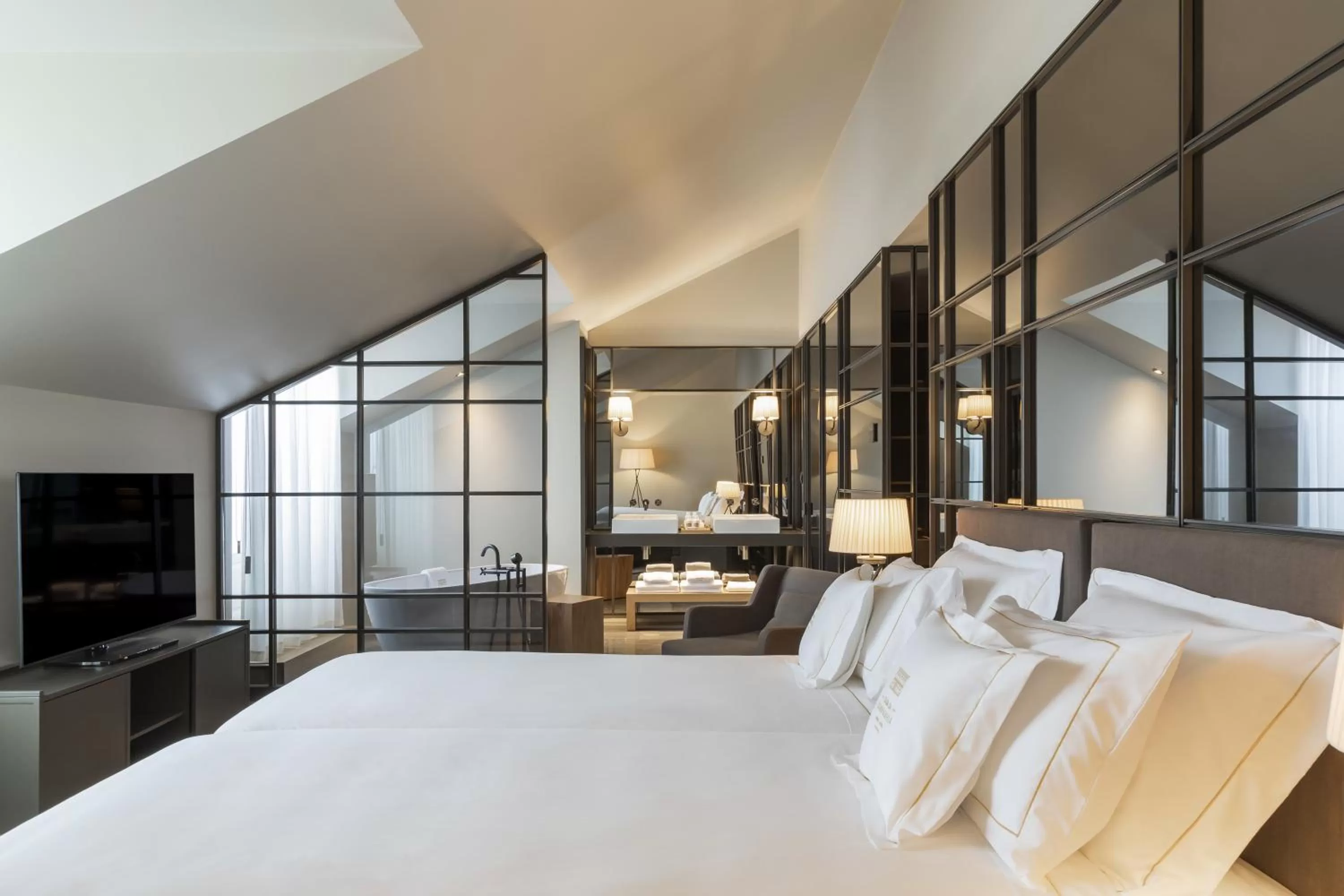 Bedroom, Bed in Casa da Companhia Hotel & Spa, Vignette Collection by IHG