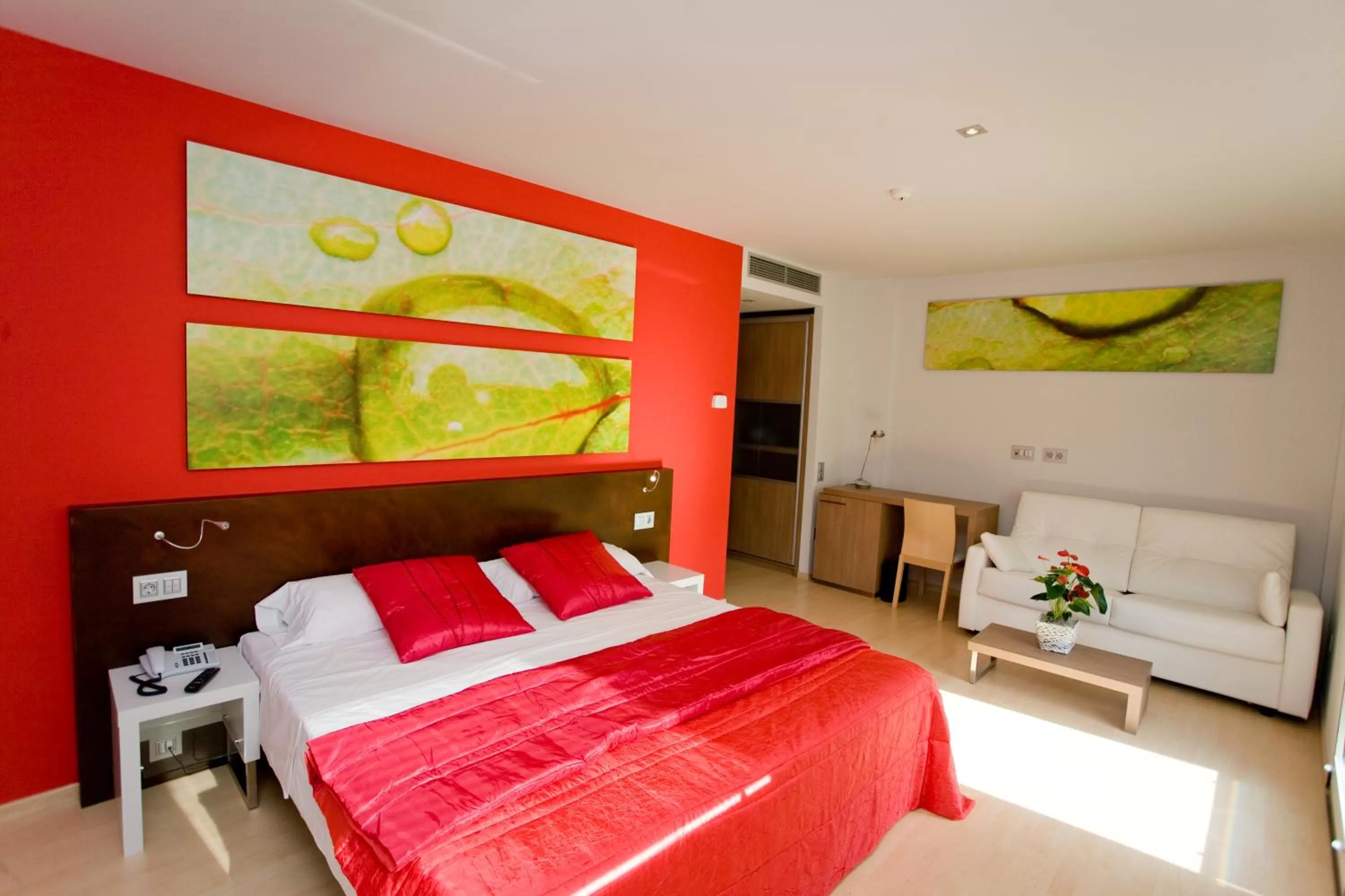 Day, Bed in Hotel La Sèquia Molinar