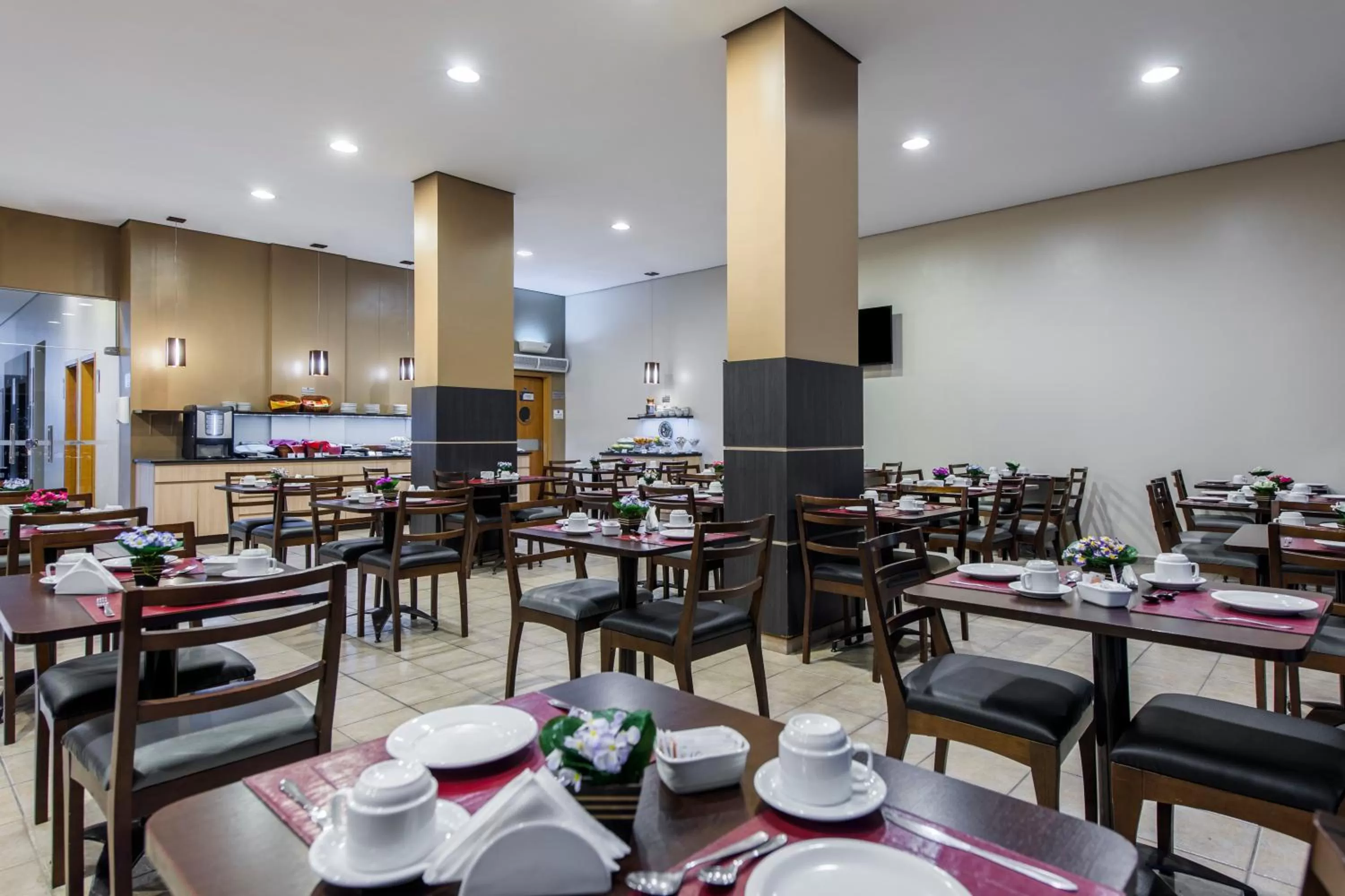 Restaurant/places to eat in Sleep Inn Manaus