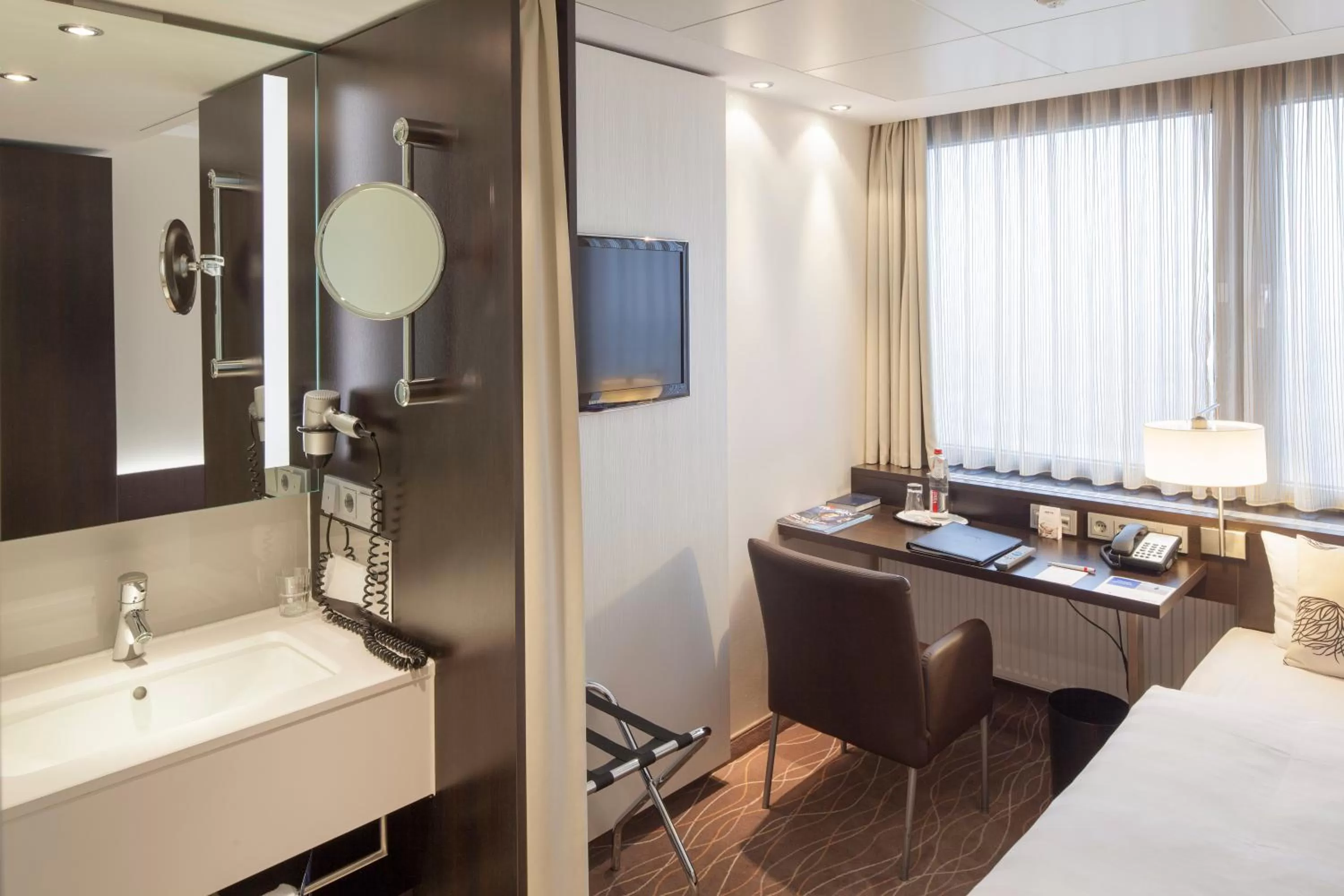 Bed in Park Inn by Radisson Berlin Alexanderplatz