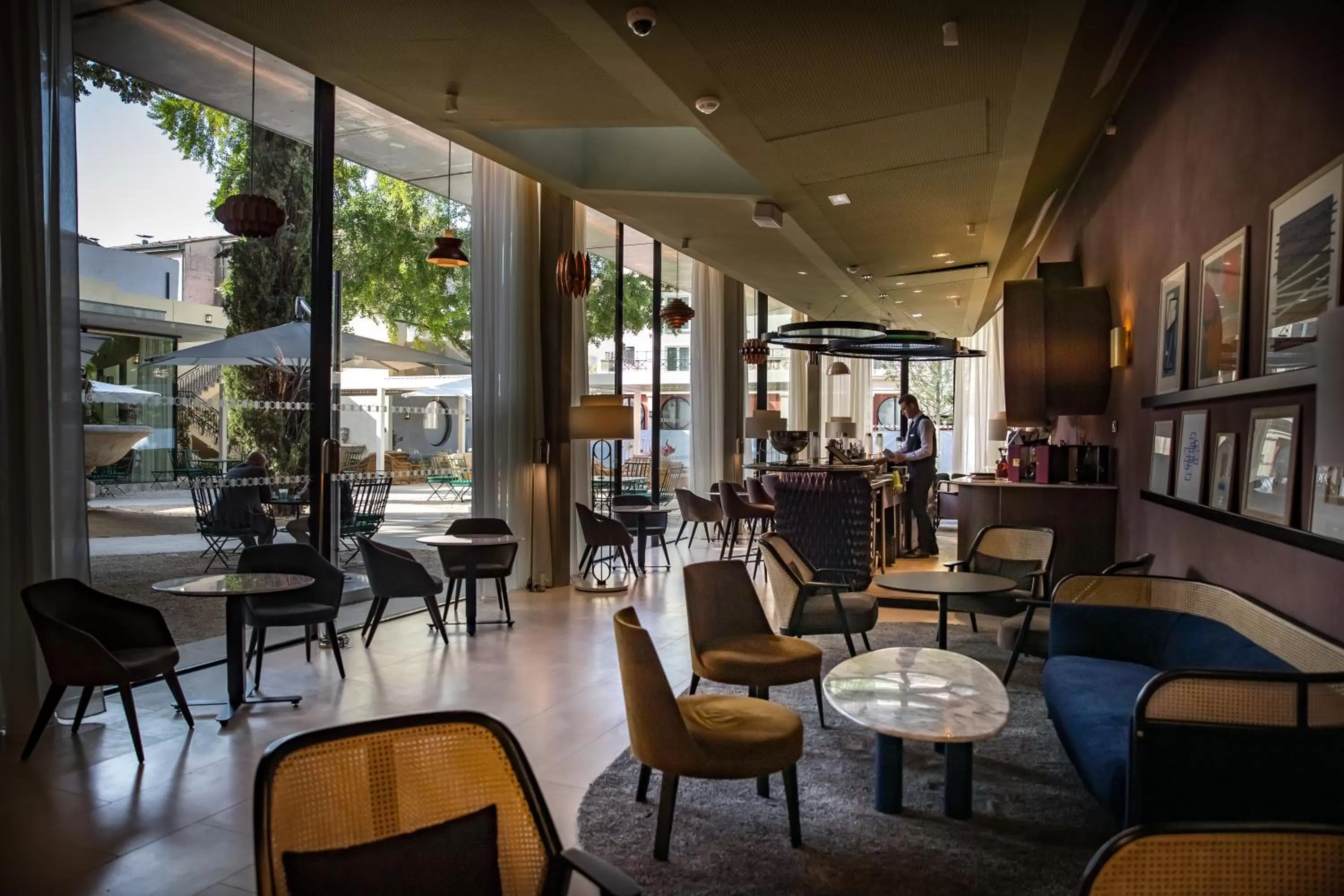 Lounge or bar in Maison Albar Hotels L’Imperator