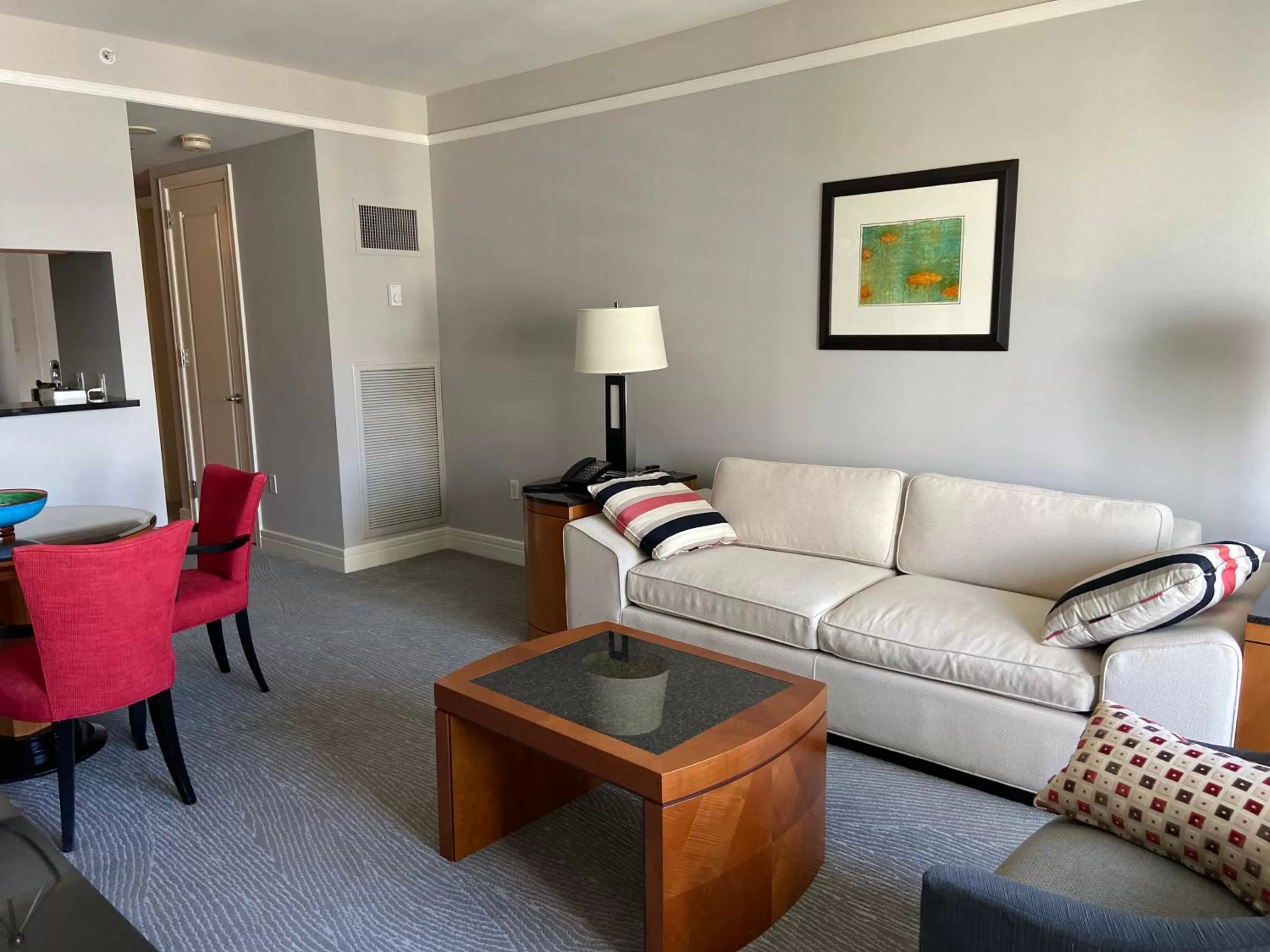Living room, Seating Area in Four Seasons Hotel Miami - Luxury Private Residences