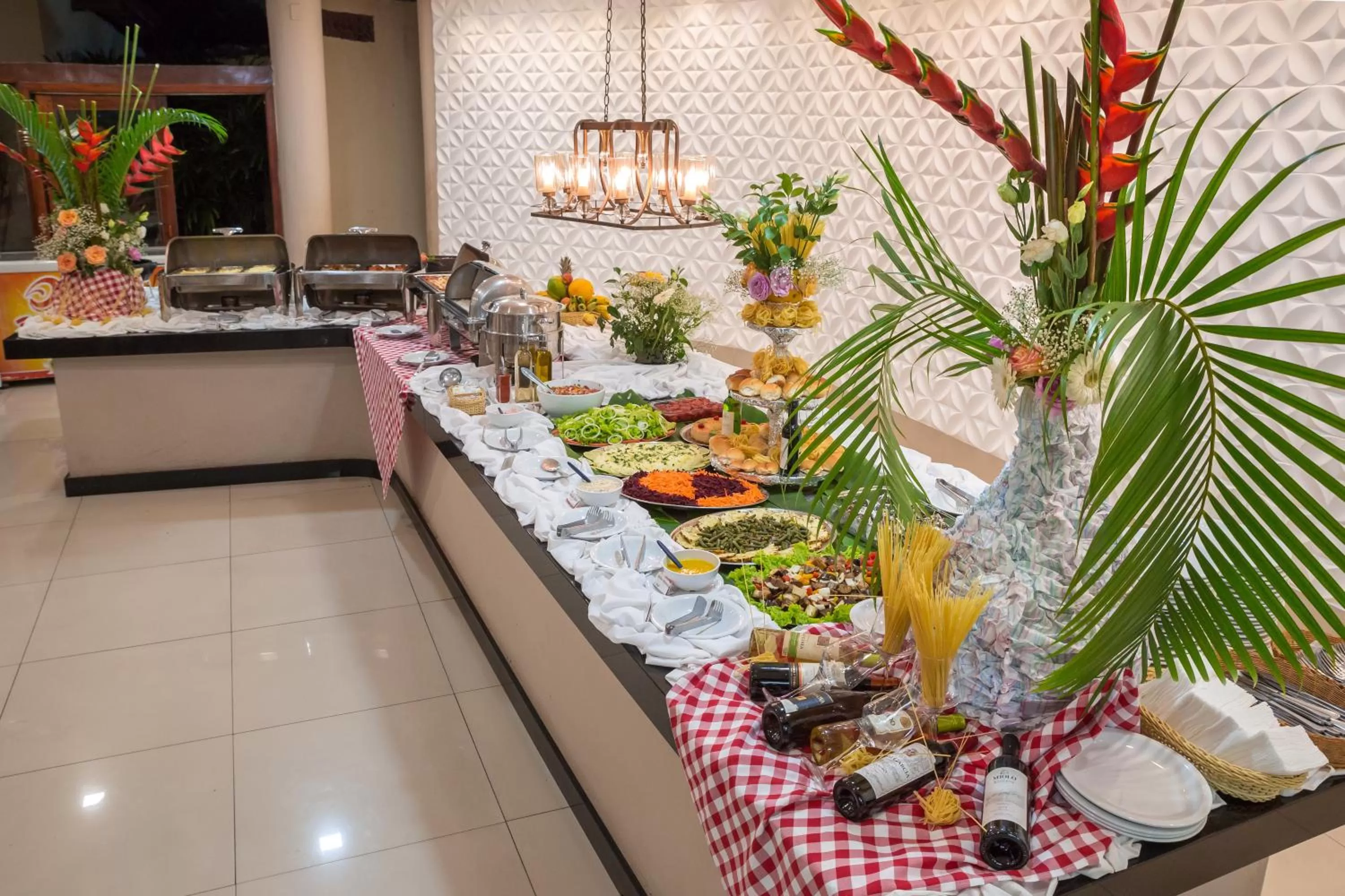 Food and drinks in Floral Inn Family