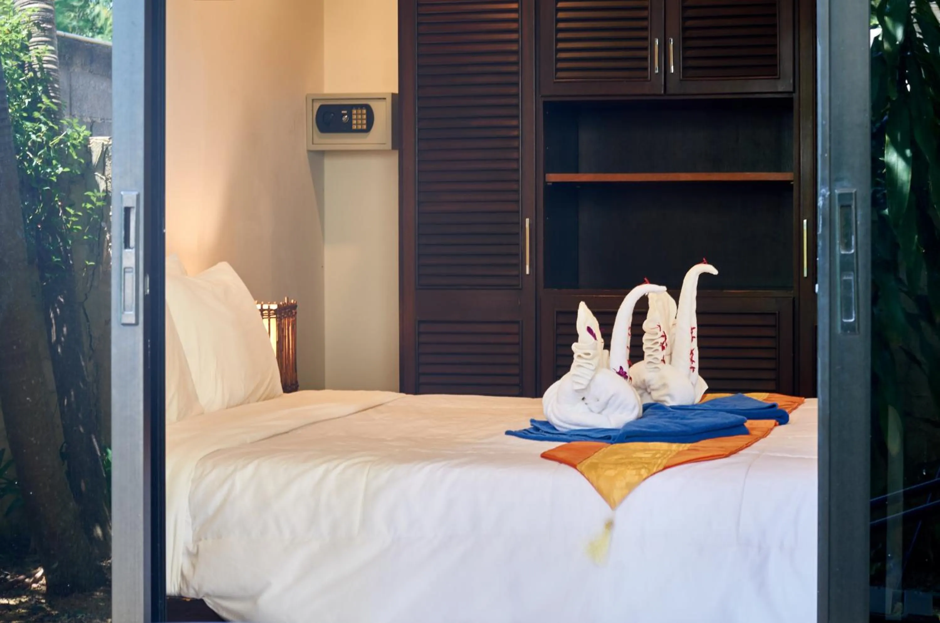 Bedroom, Bed in Phuket Riviera Villas Hotel