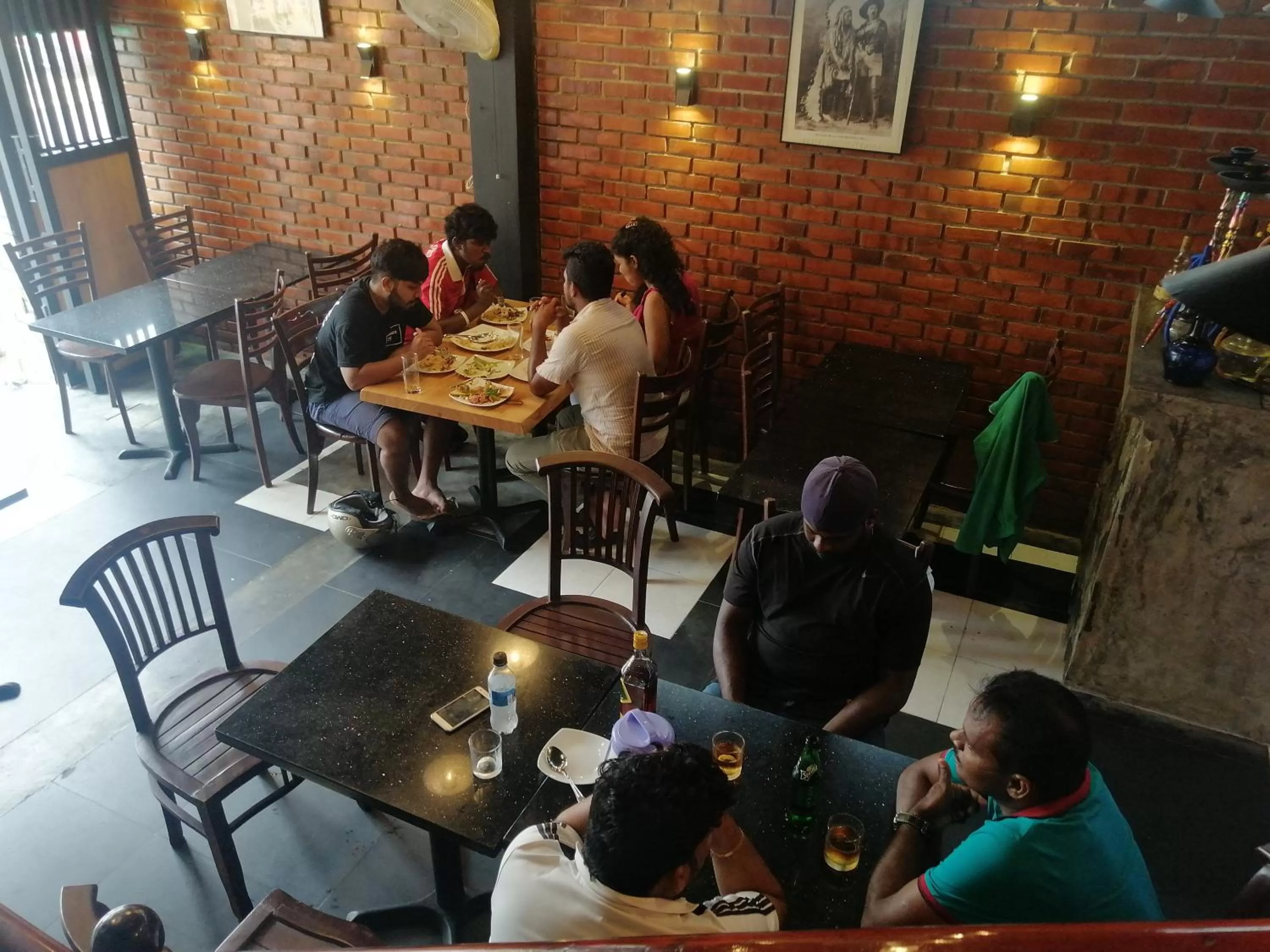 Le Petit Hotel & Restaurant