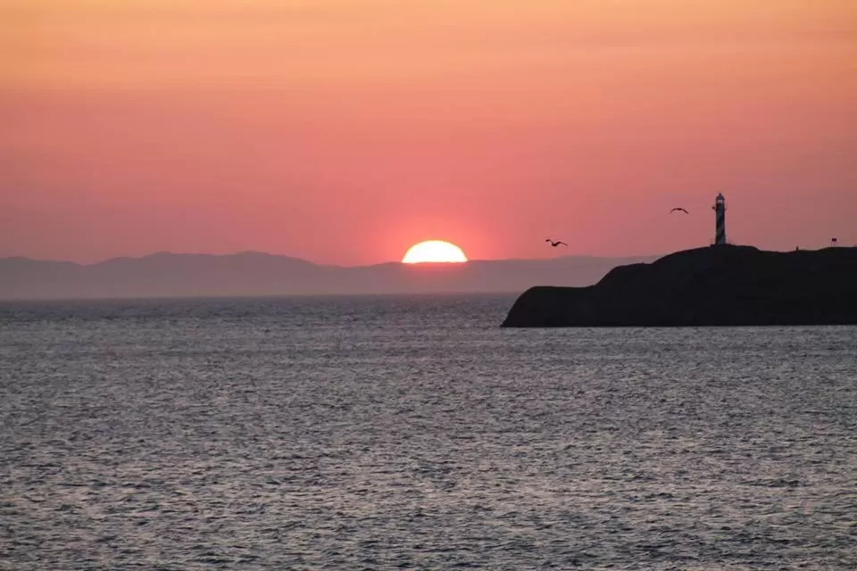 Sunrise/Sunset in Legges Motel & Restaurant