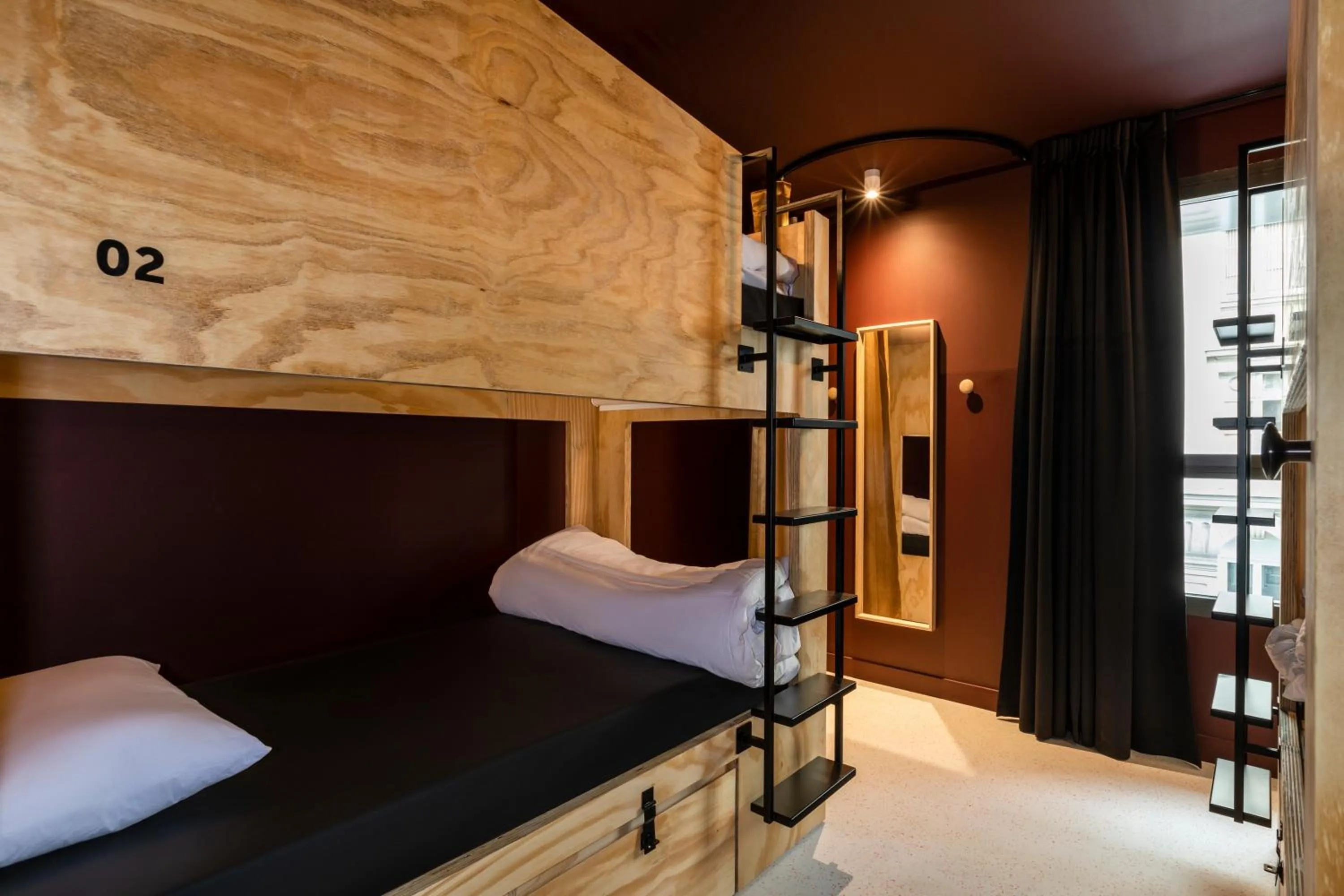 bunk bed, Bed in JO&JOE Paris - Nation