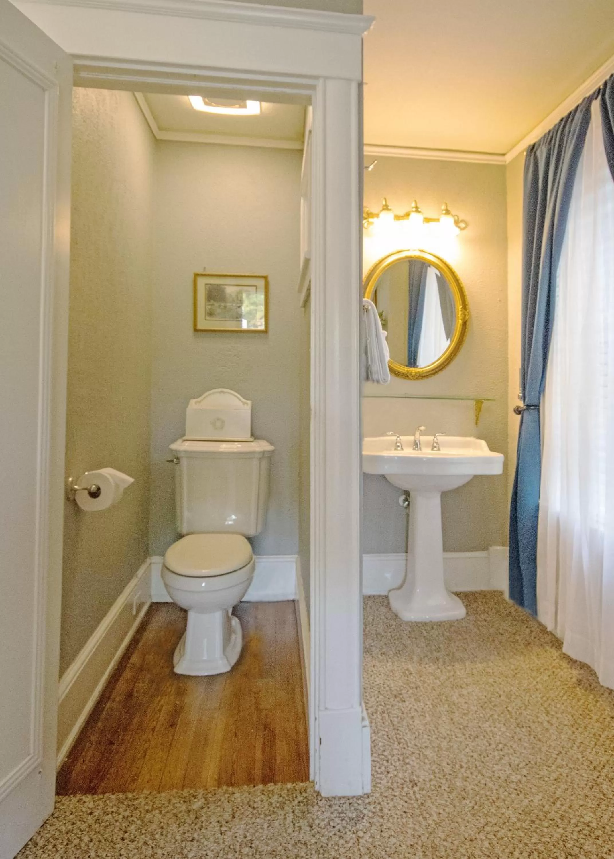 Bathroom in Inn on Charlotte