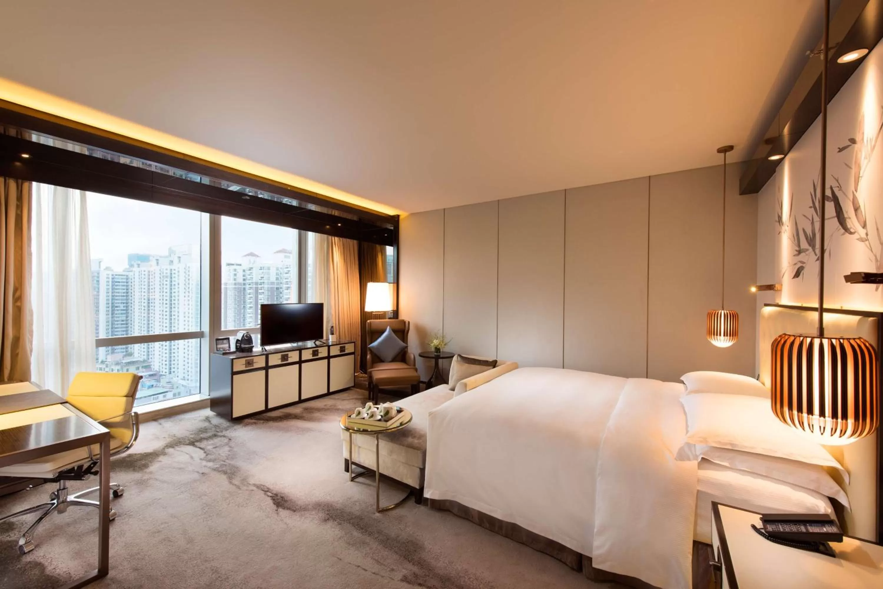 Bedroom, Bed in Hilton Shenzhen Futian, Metro Station at Hotel Front Door, Close to Futian Convention & Exhibition Center