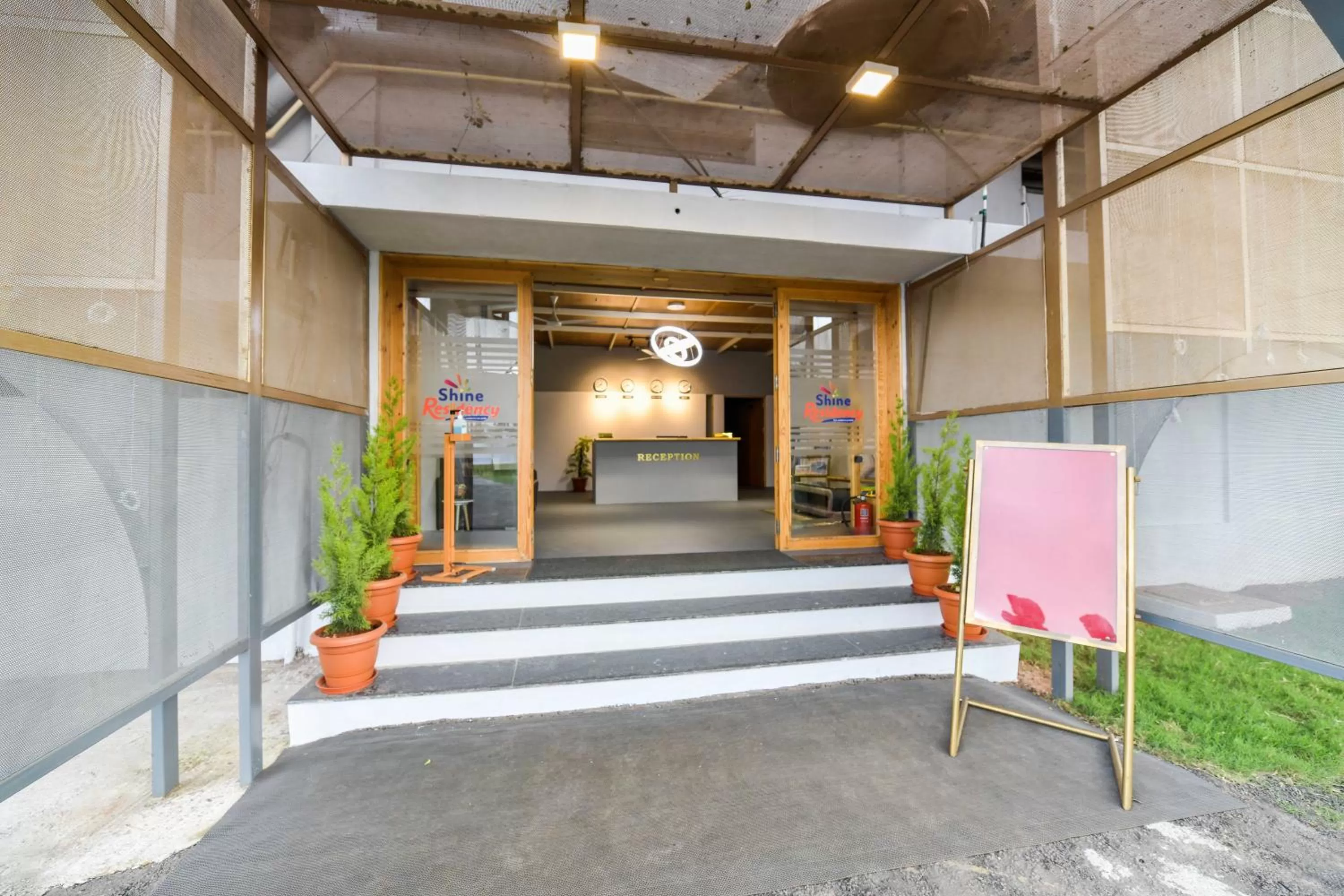 Facade/entrance in Shine Residency