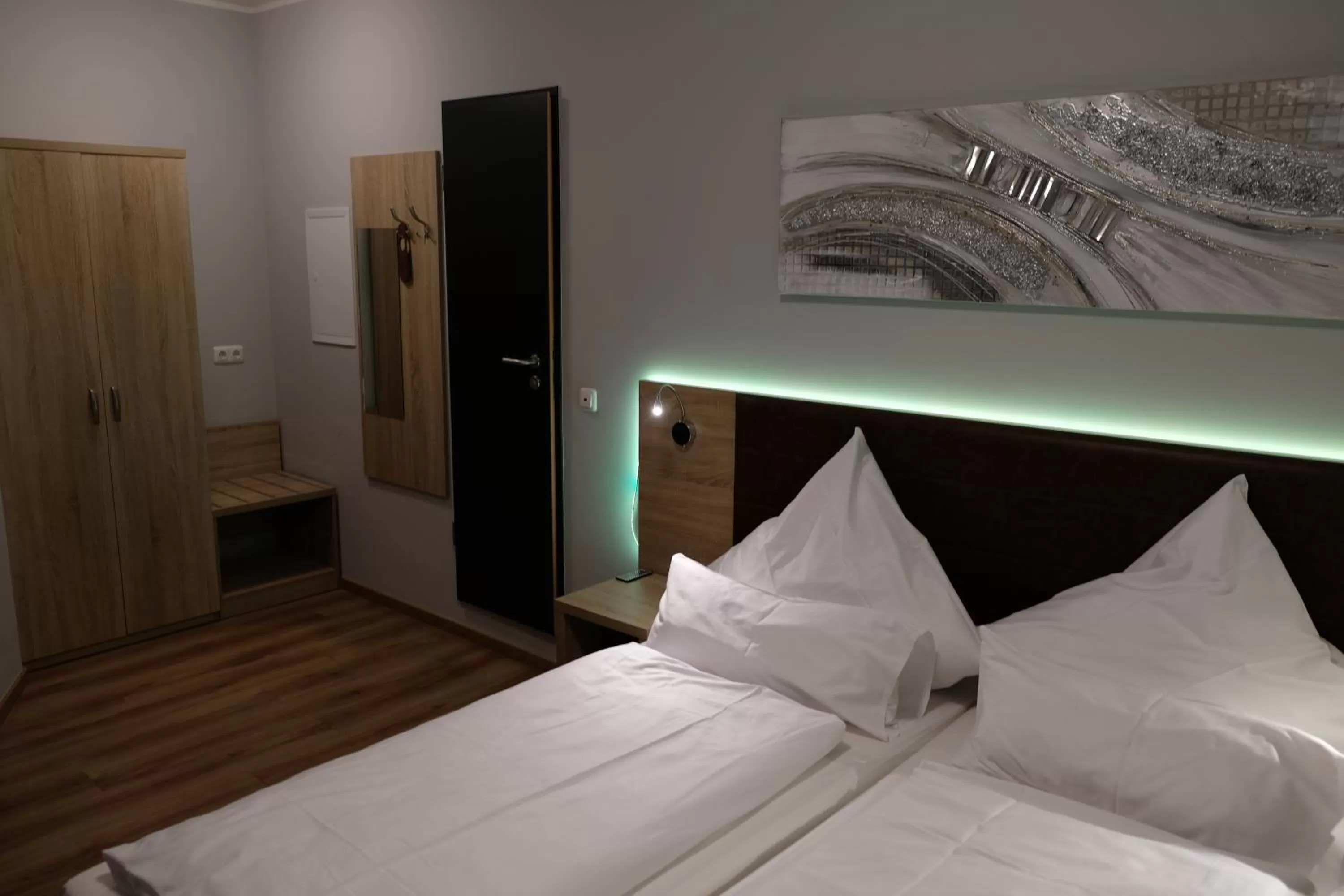 Photo of the whole room, Bed in Minx – CityHotels