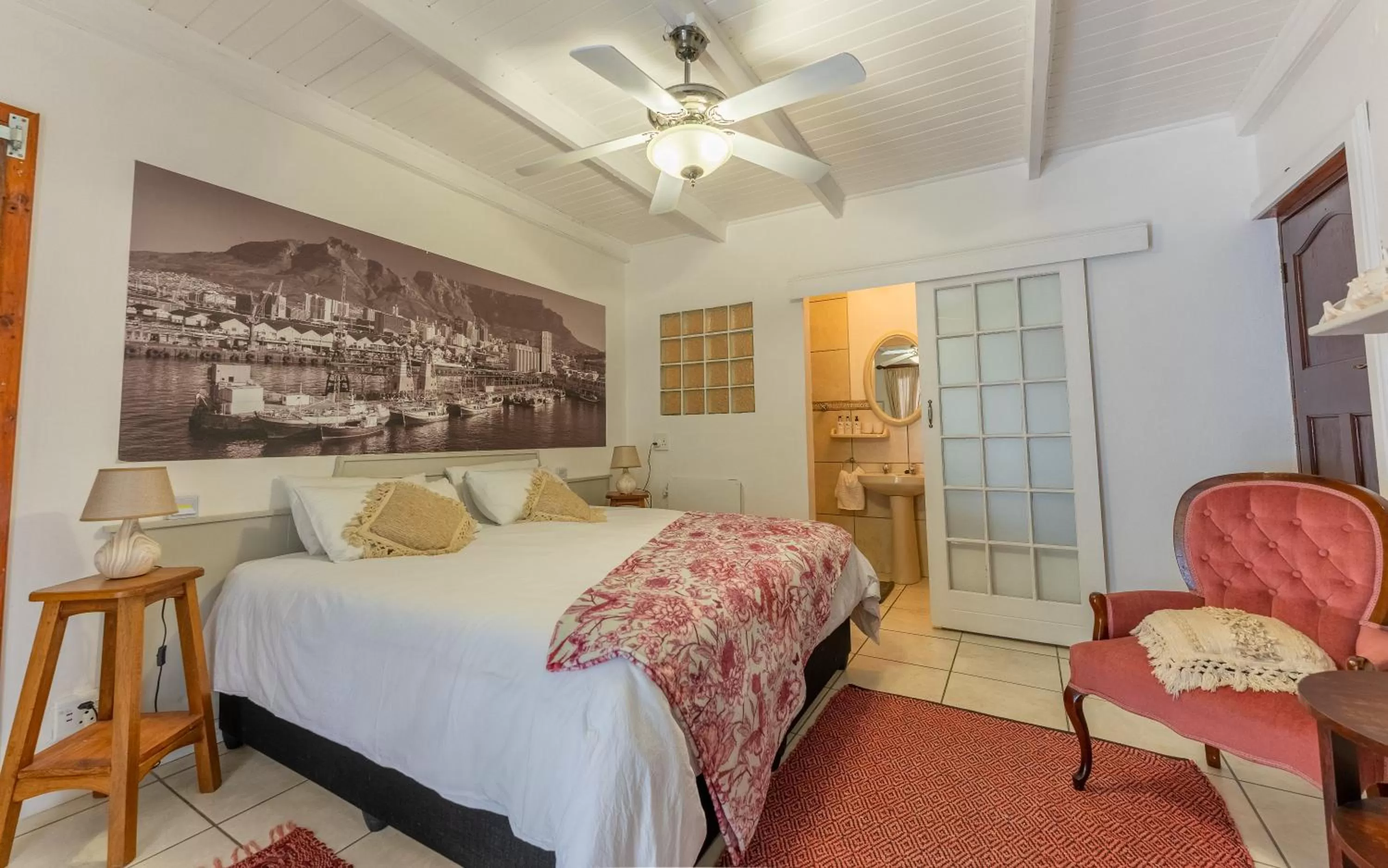 Bed in Aquaelberg Place