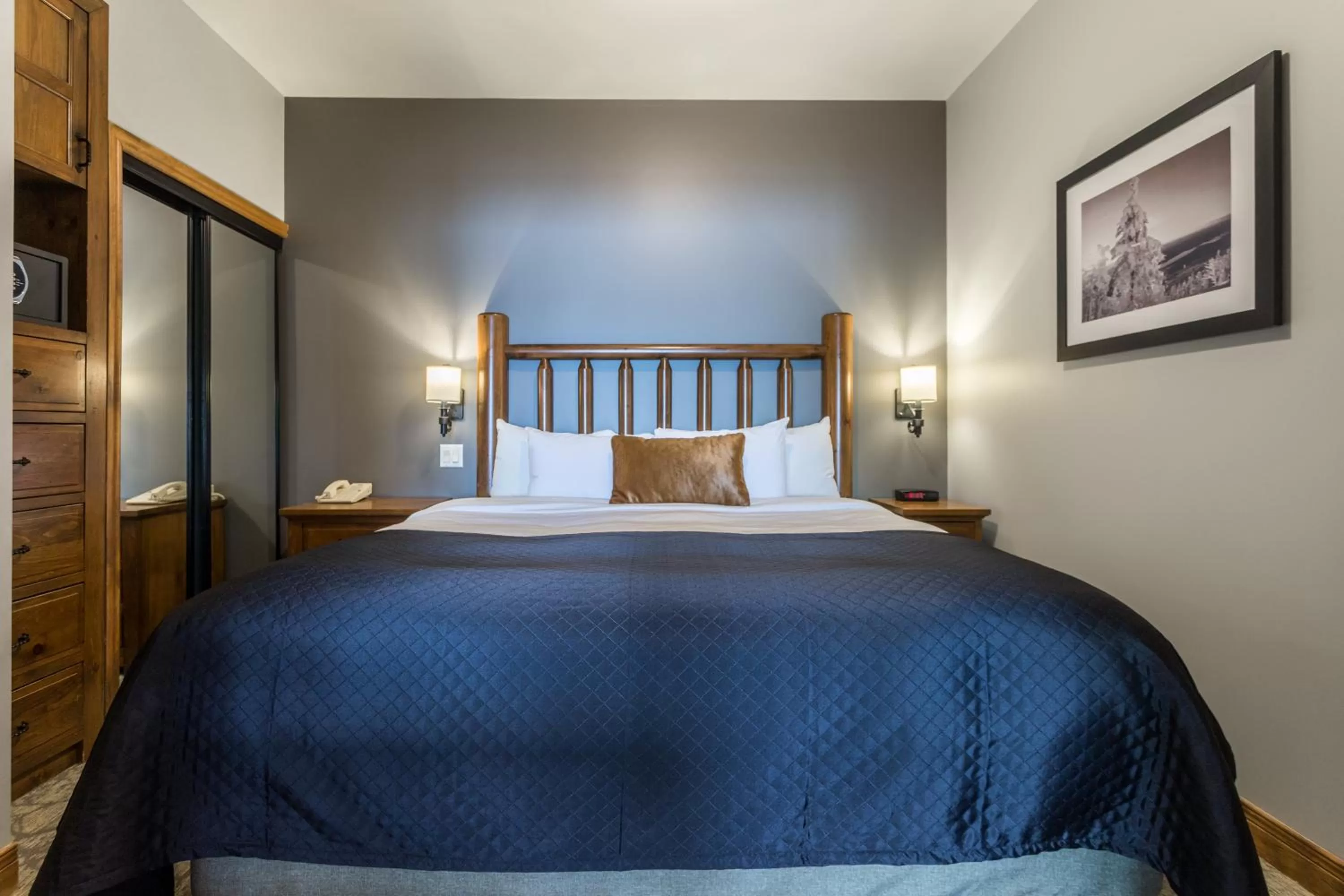 Deluxe Suite (NO PETS ALLOWED) in Le Grand Lodge Mont Tremblant