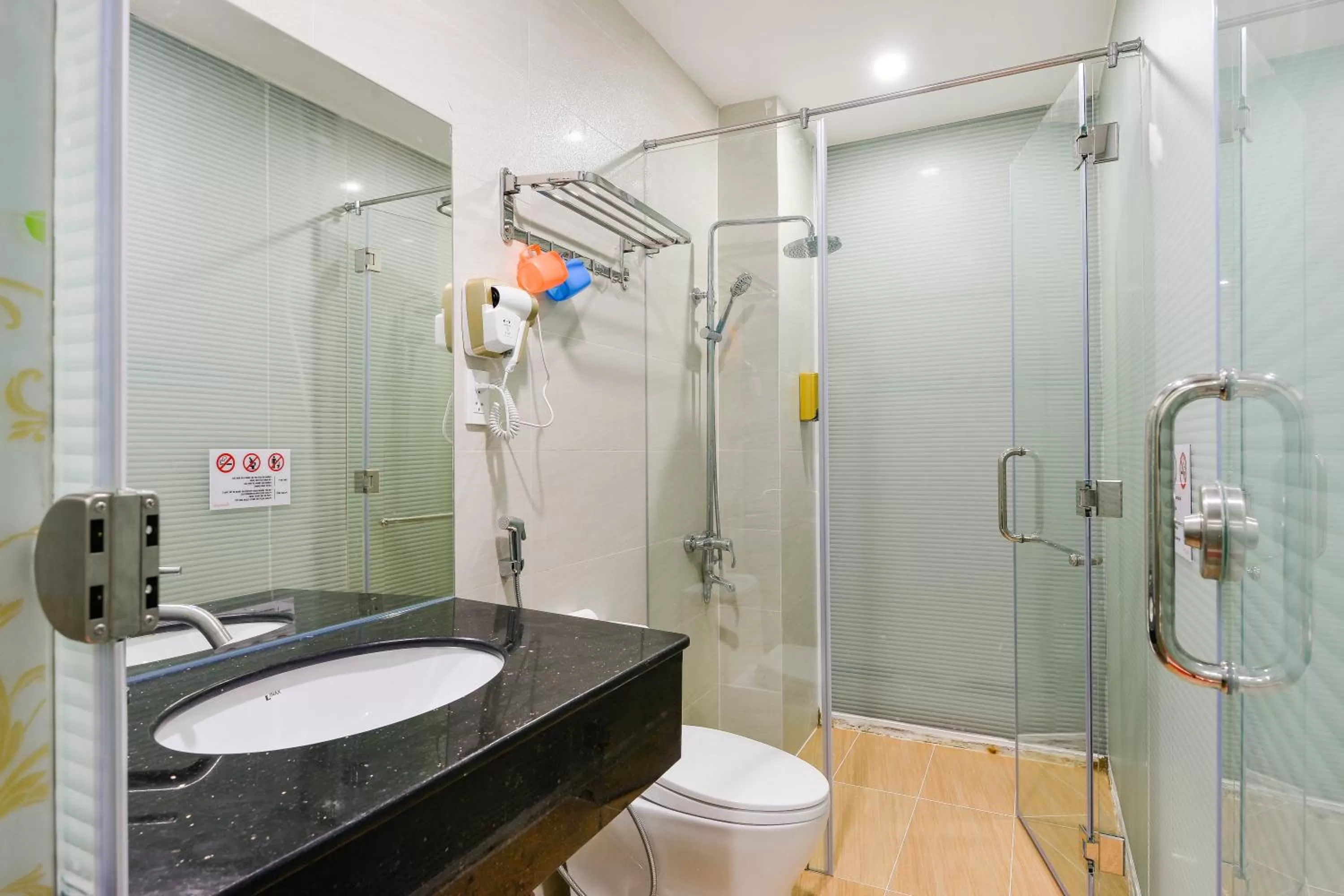 Bathroom in Love Hotel Airport