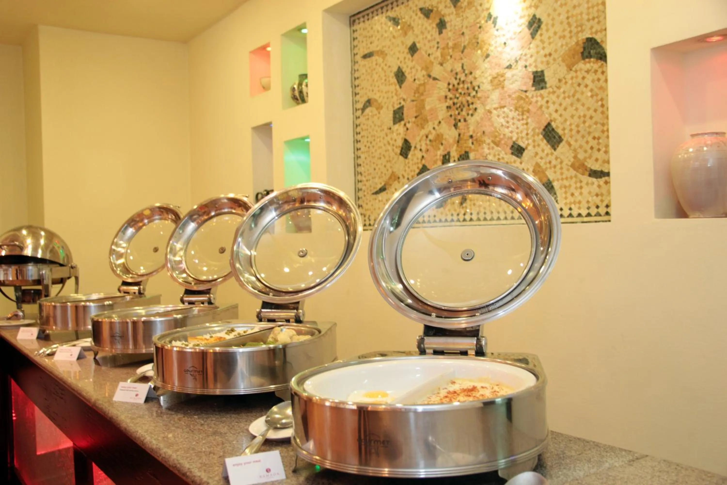 Restaurant/places to eat in Ramada by Wyndham Tashkent