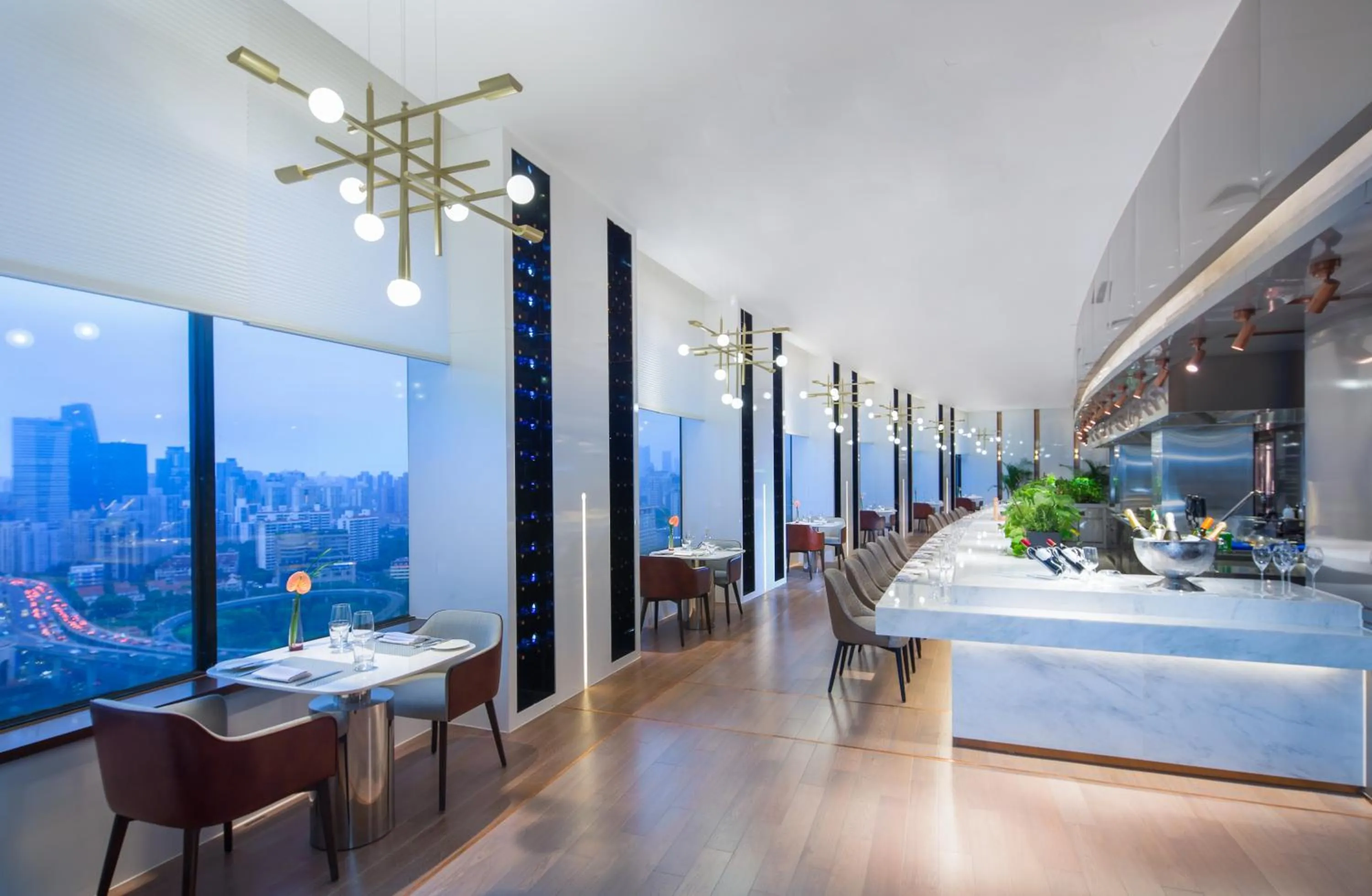 Bed in Golden Tulip Shanghai Hongqiao- A Louvre Hotel