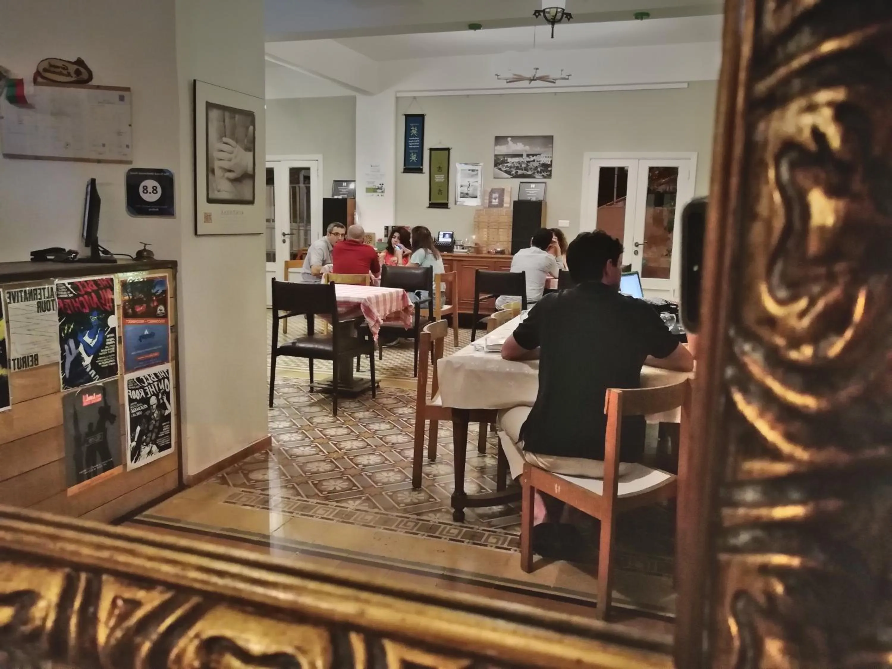 Living room in The Grand Meshmosh Hotel