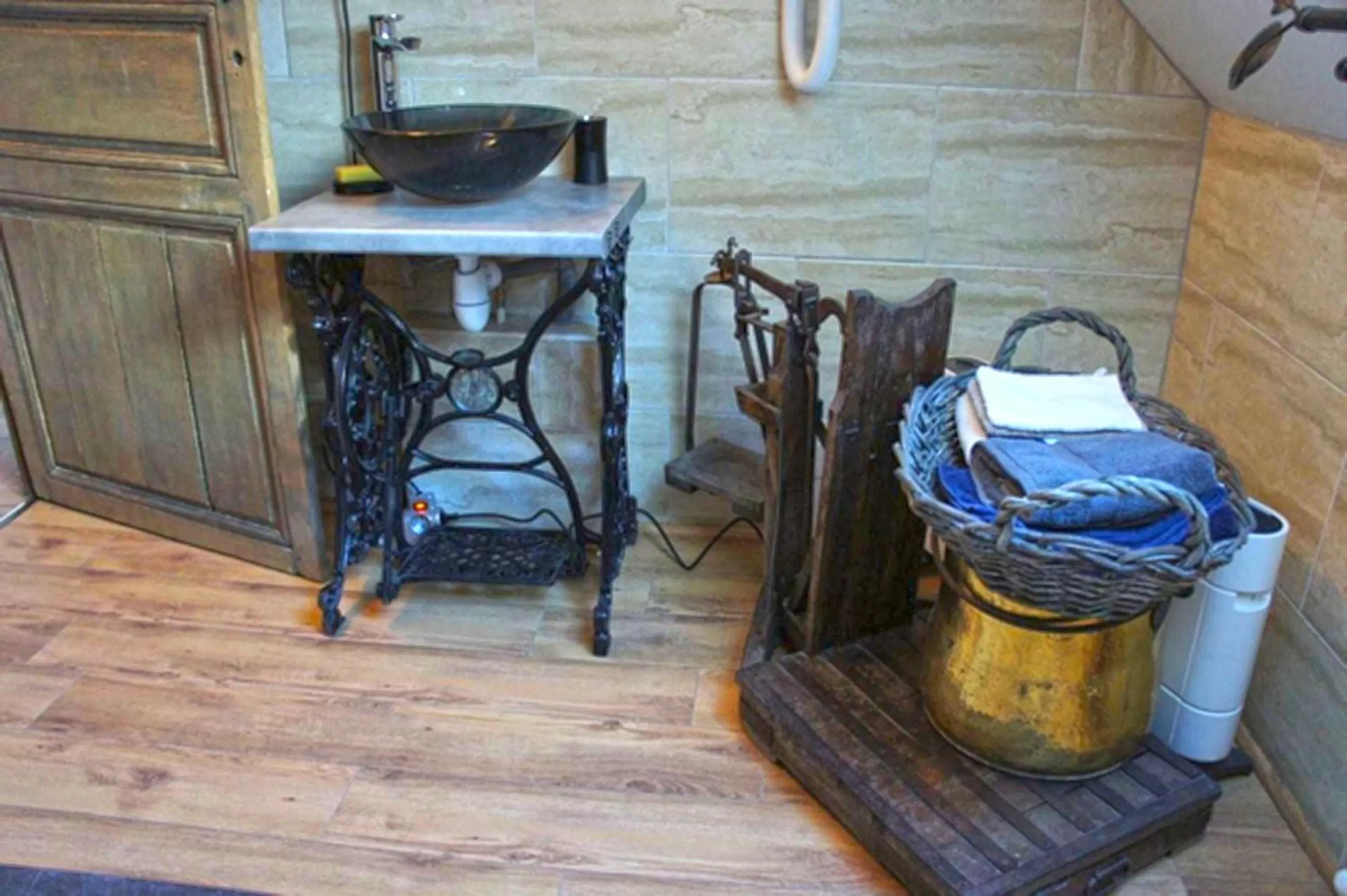 Bathroom in Aux Logis de la Solre