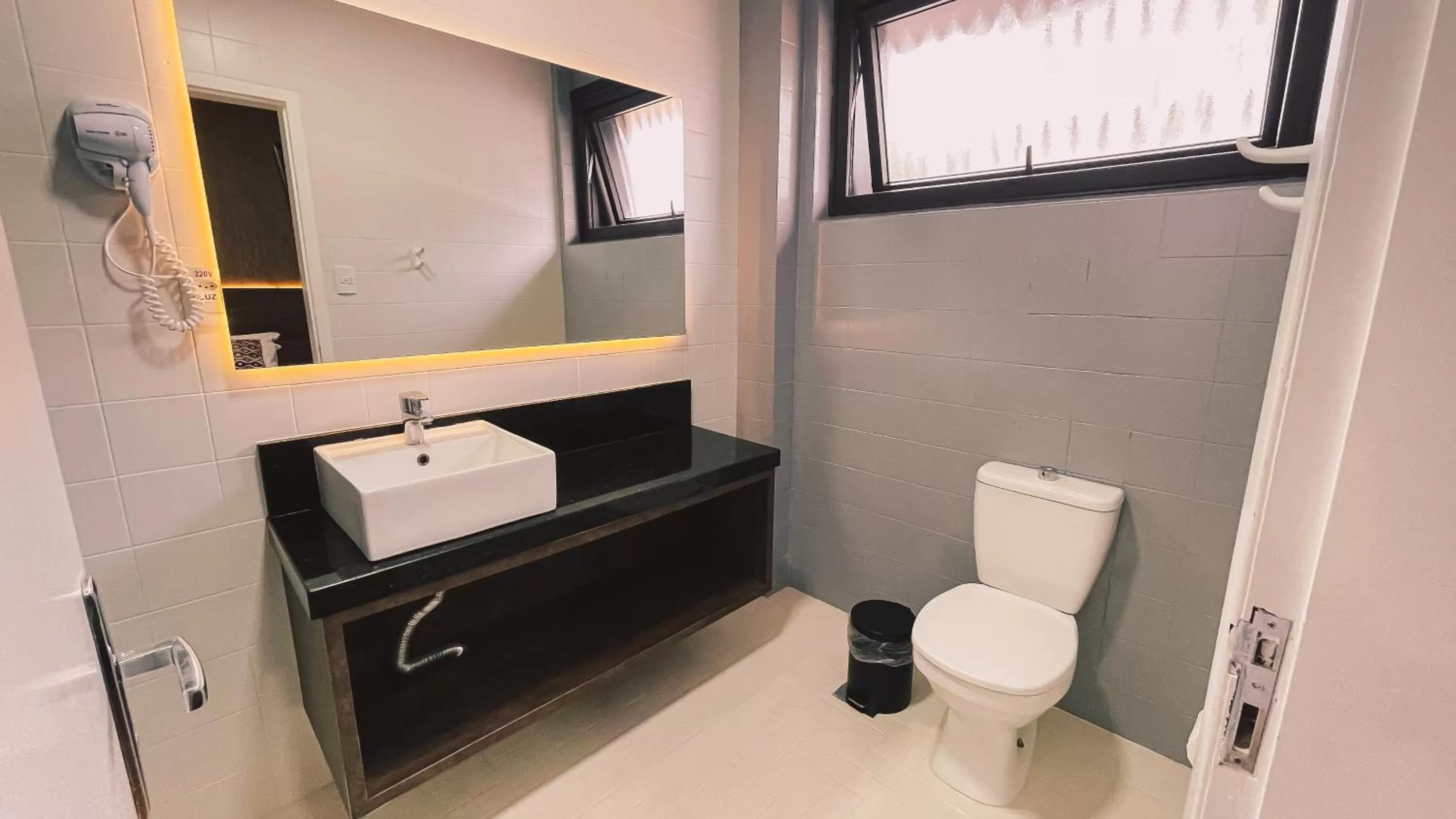 Bathroom in Verde Vale Hotel