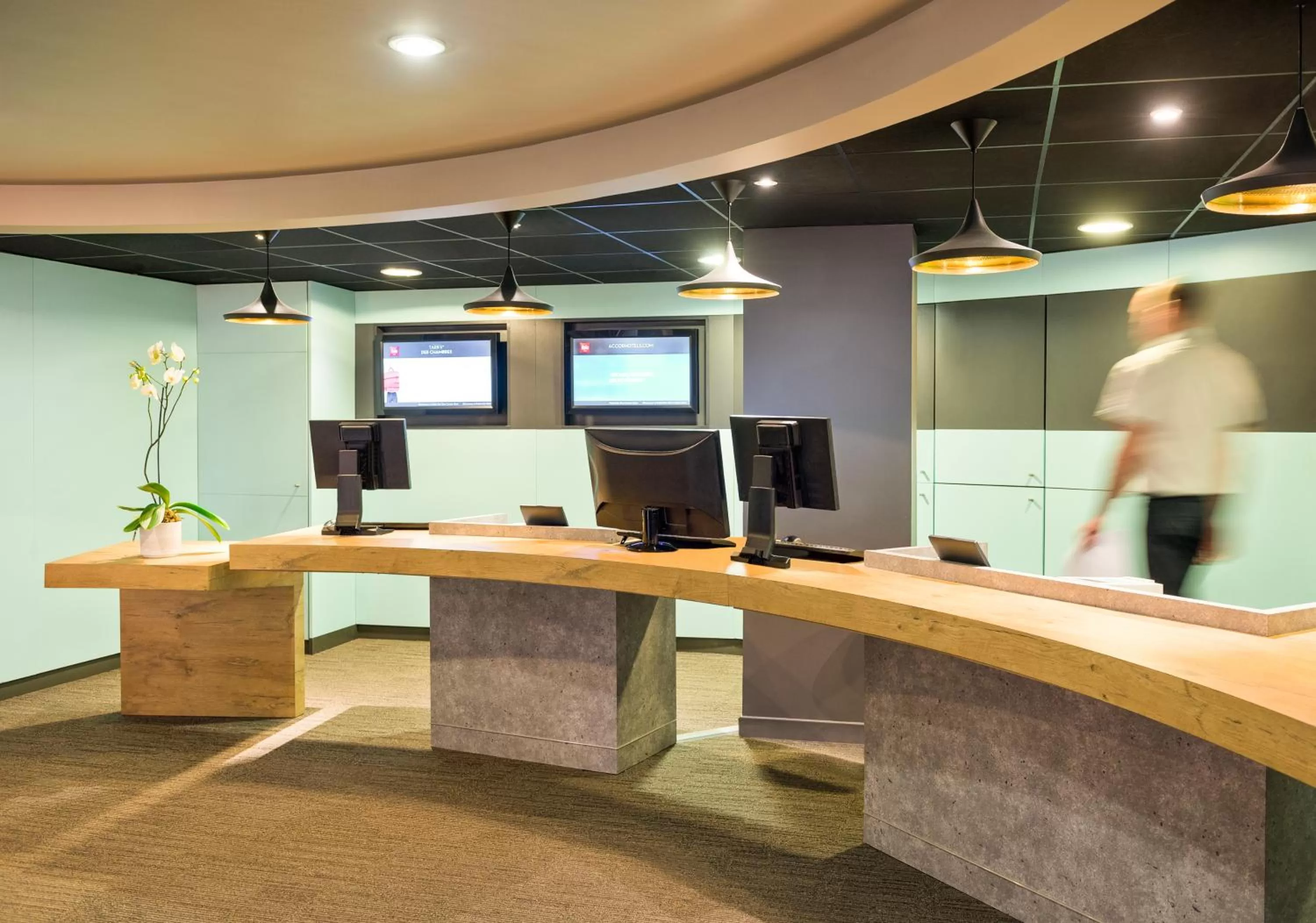 People in ibis Nice Centre Gare