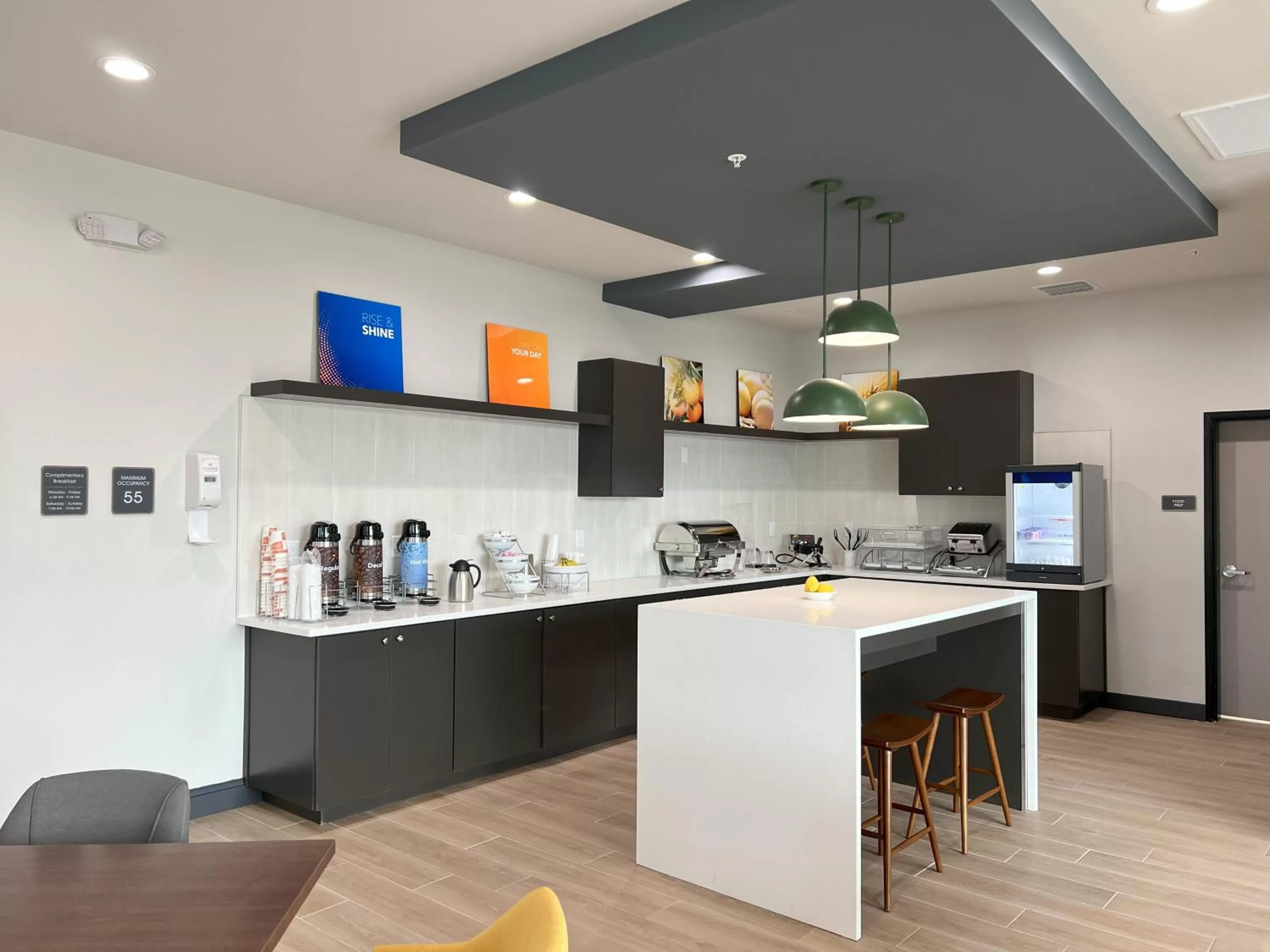 Breakfast in Comfort Inn & Suites New Port Richey Downtown District