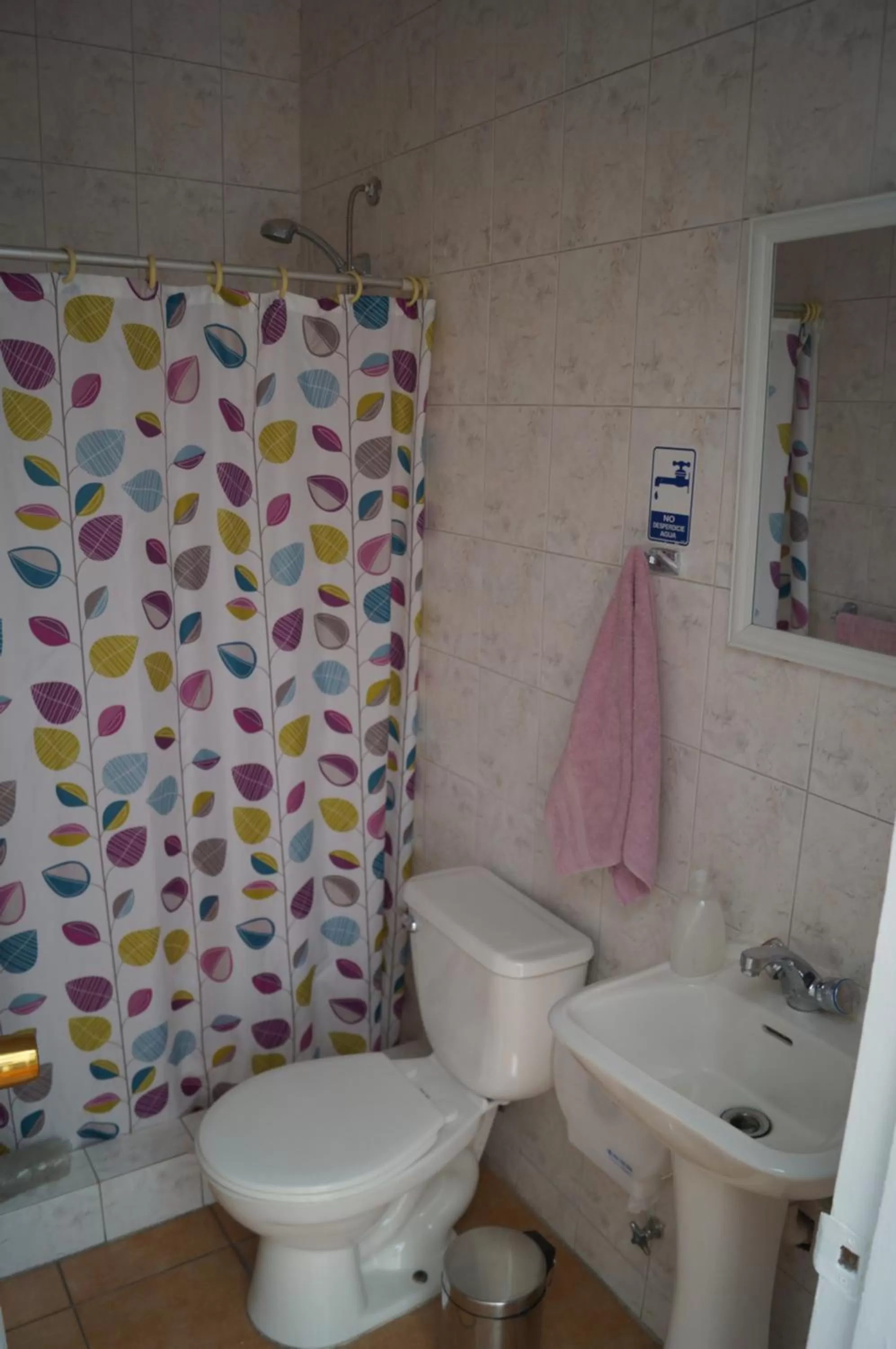 Bathroom in Residencial Universitaria