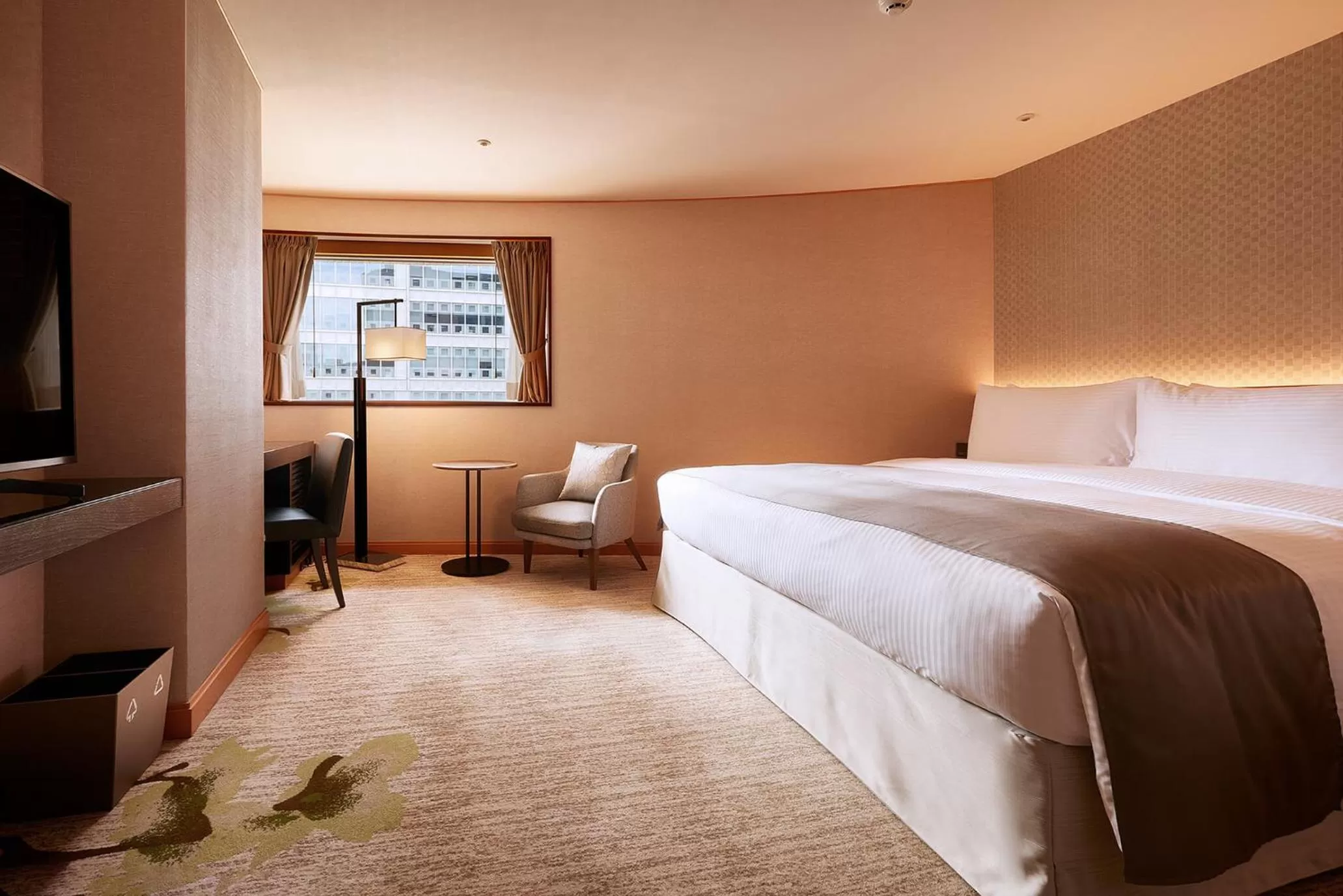 Standard King Room in Hotel Metropolitan Premier Taipei