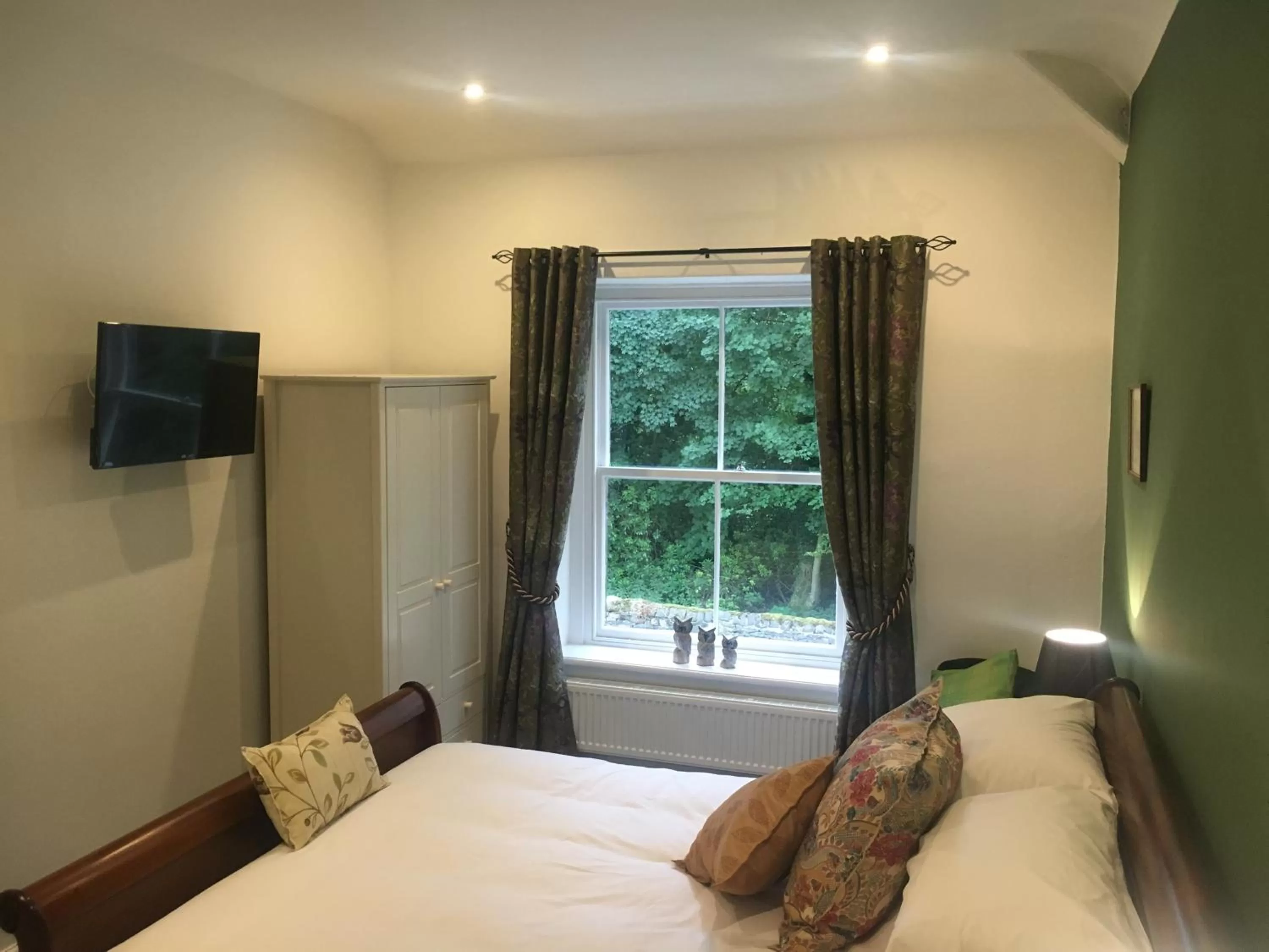 Bed in Greendale View