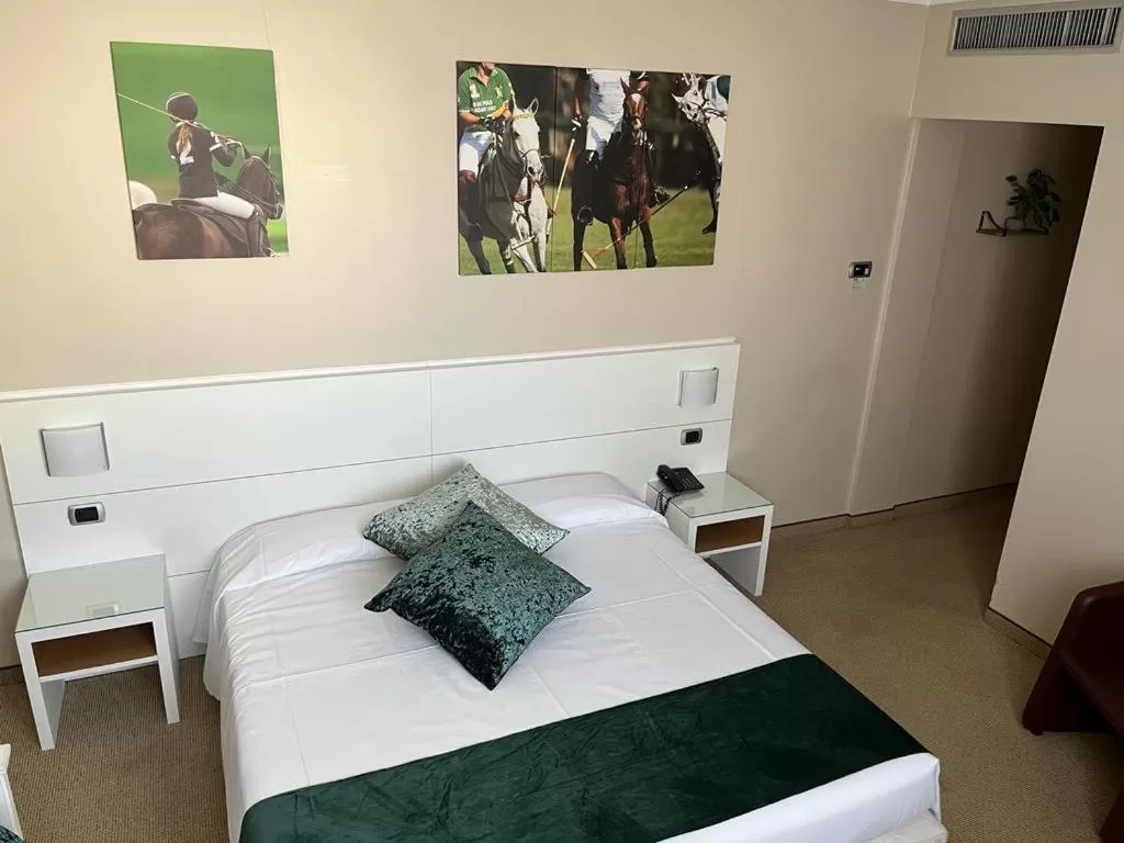 Bed in Hotel Sporting Brugherio
