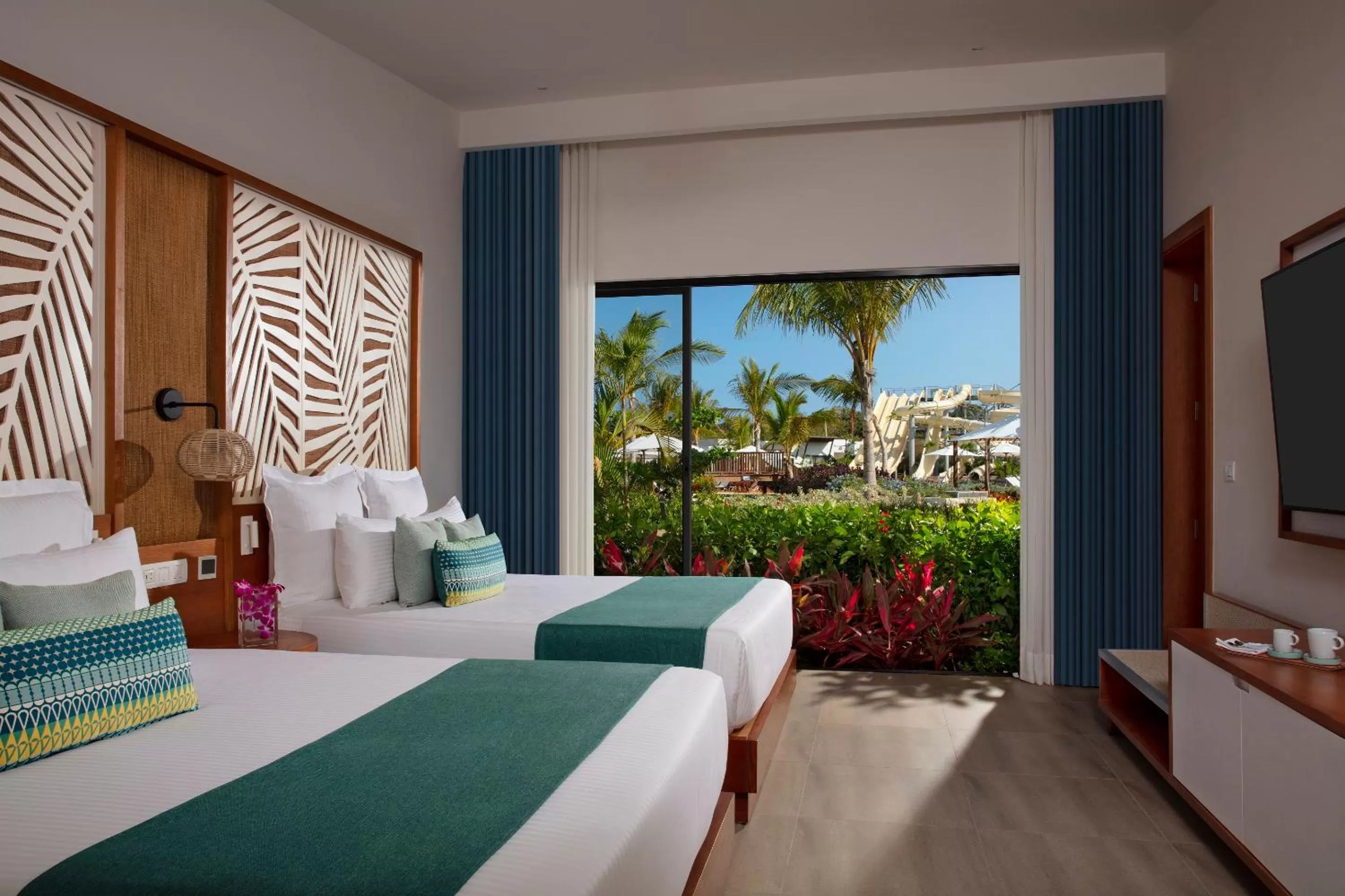 Bedroom, Bed in Dreams Macao Beach Punta Cana - All Inclusive