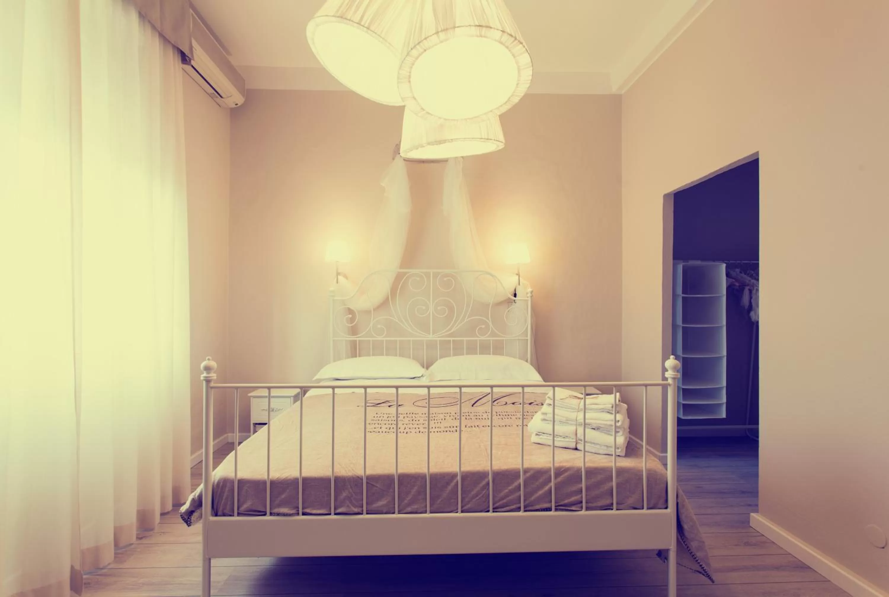 1920 Maison et Musique Hotel