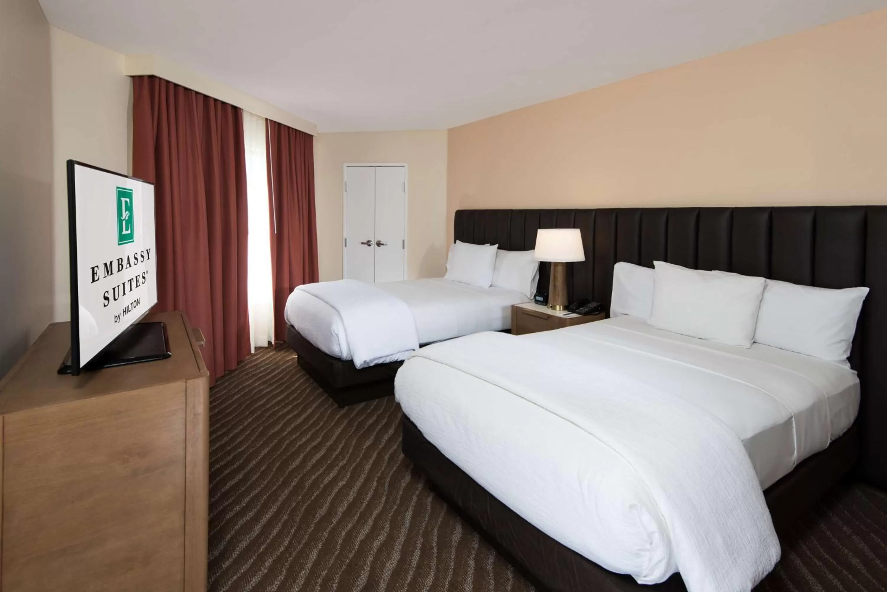 Bed in Embassy Suites by Hilton Phoenix Scottsdale