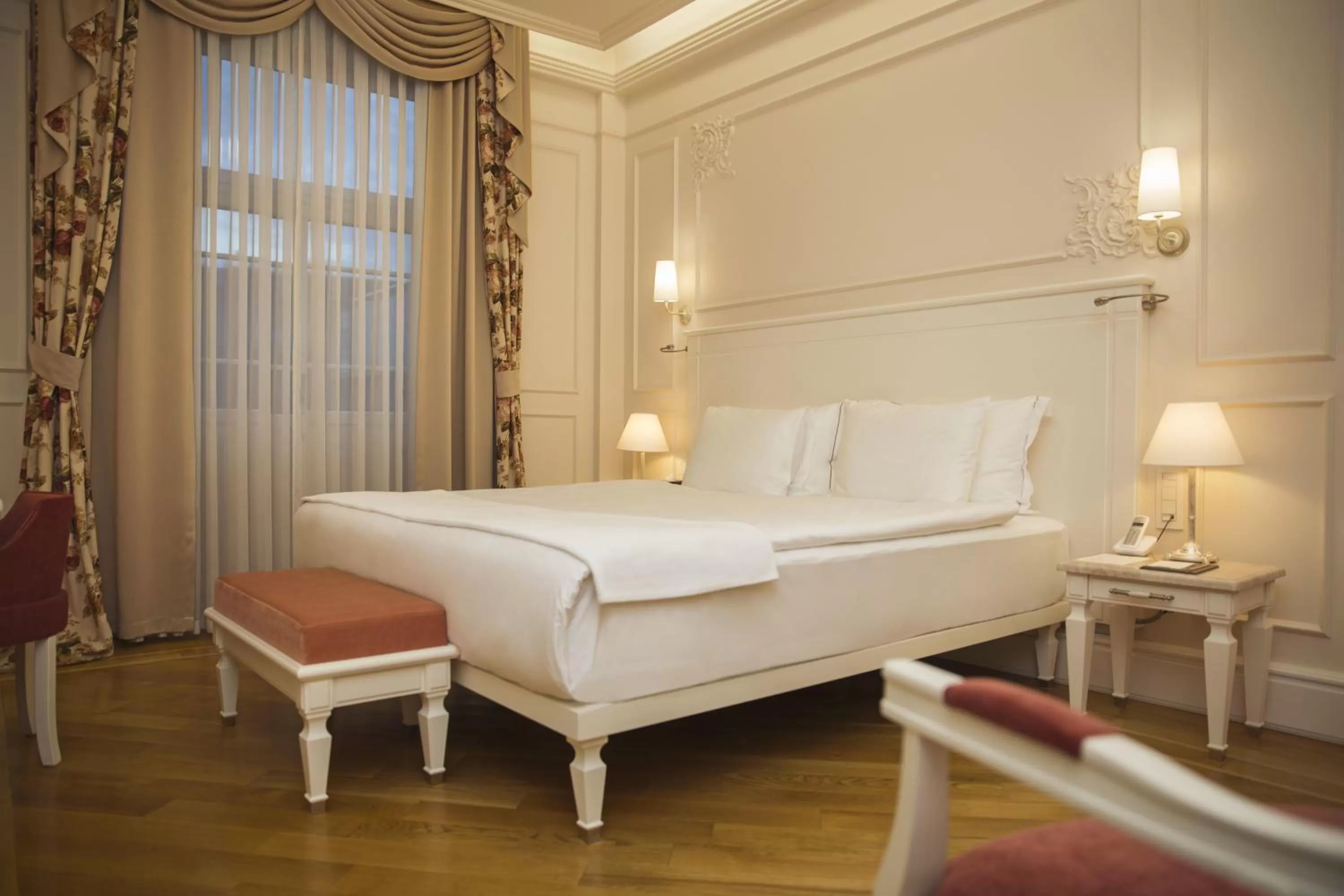 Bed in Corinne Art & Boutique Hotel