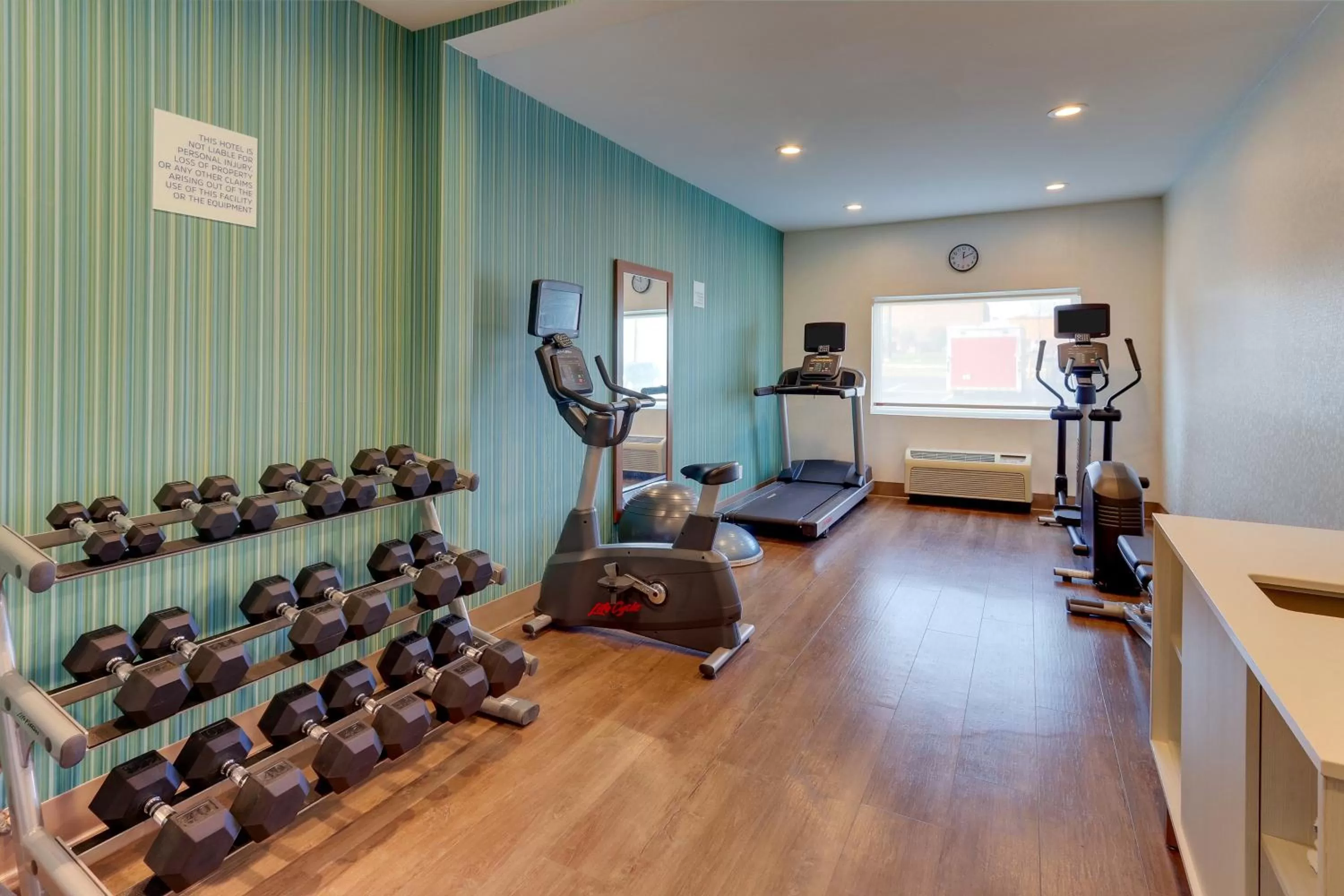 Fitness centre/facilities in Holiday Inn Express - Cincinnati North - Monroe by IHG